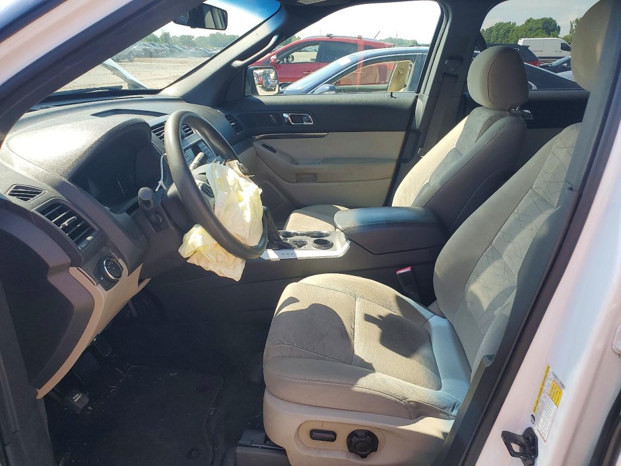 2015 Ford Explorer White vin: 1FM5K7B8XFGA64621