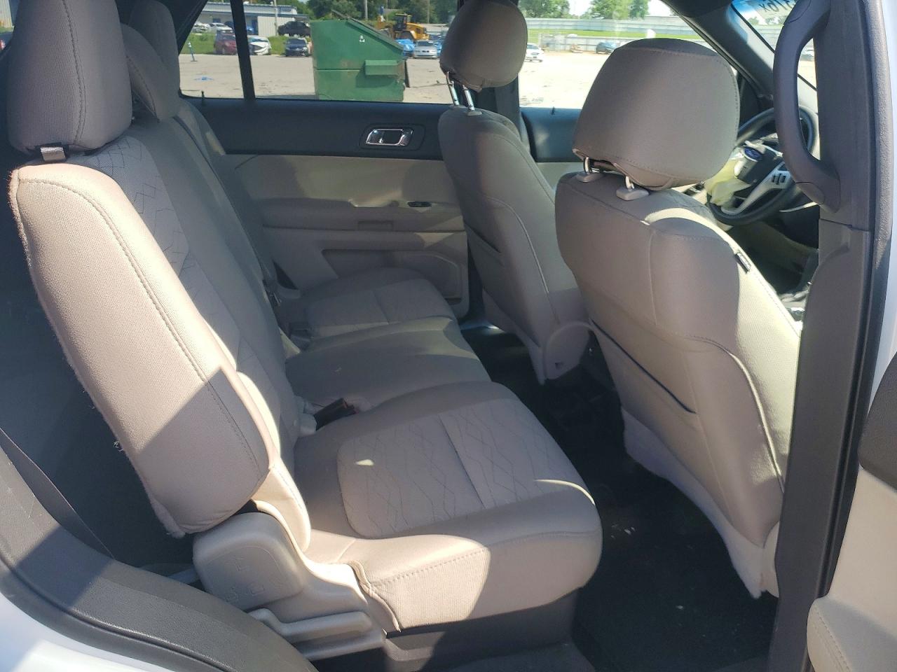 2015 Ford Explorer White vin: 1FM5K7B8XFGA64621