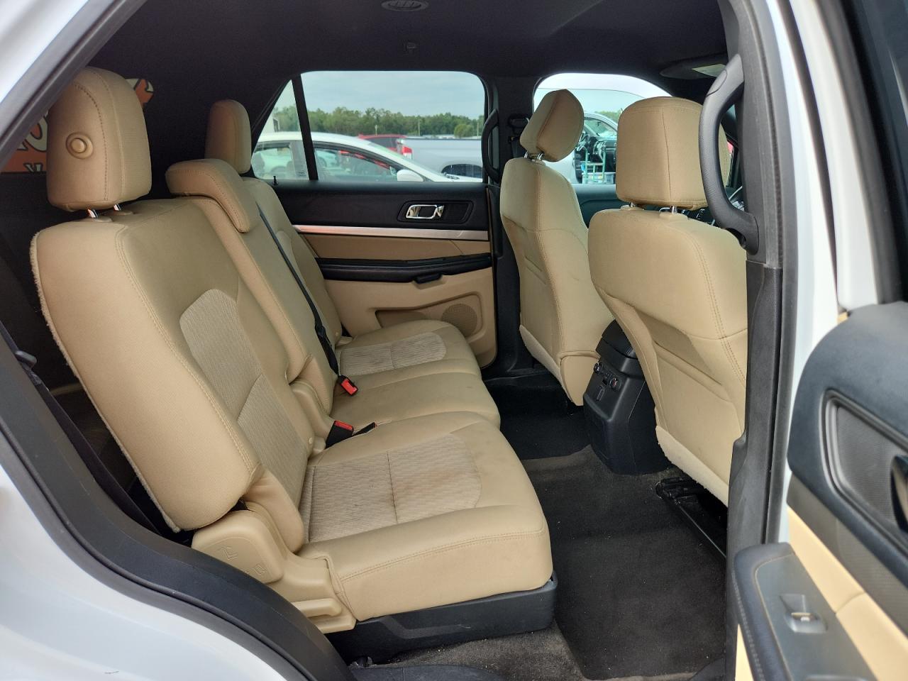 2016 Ford Explorer White vin: 1FM5K7B8XGGA32740