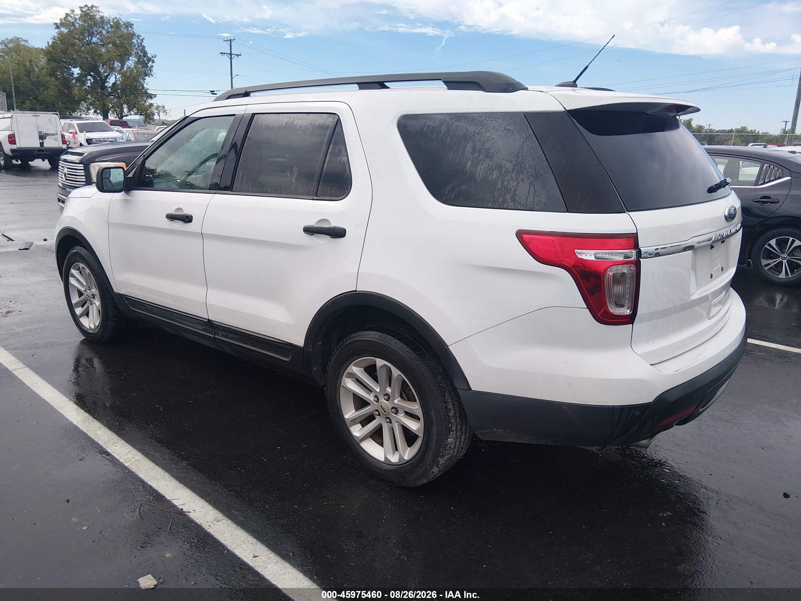 2015 Ford Explorer   White vin: 1FM5K7B90FGB62596