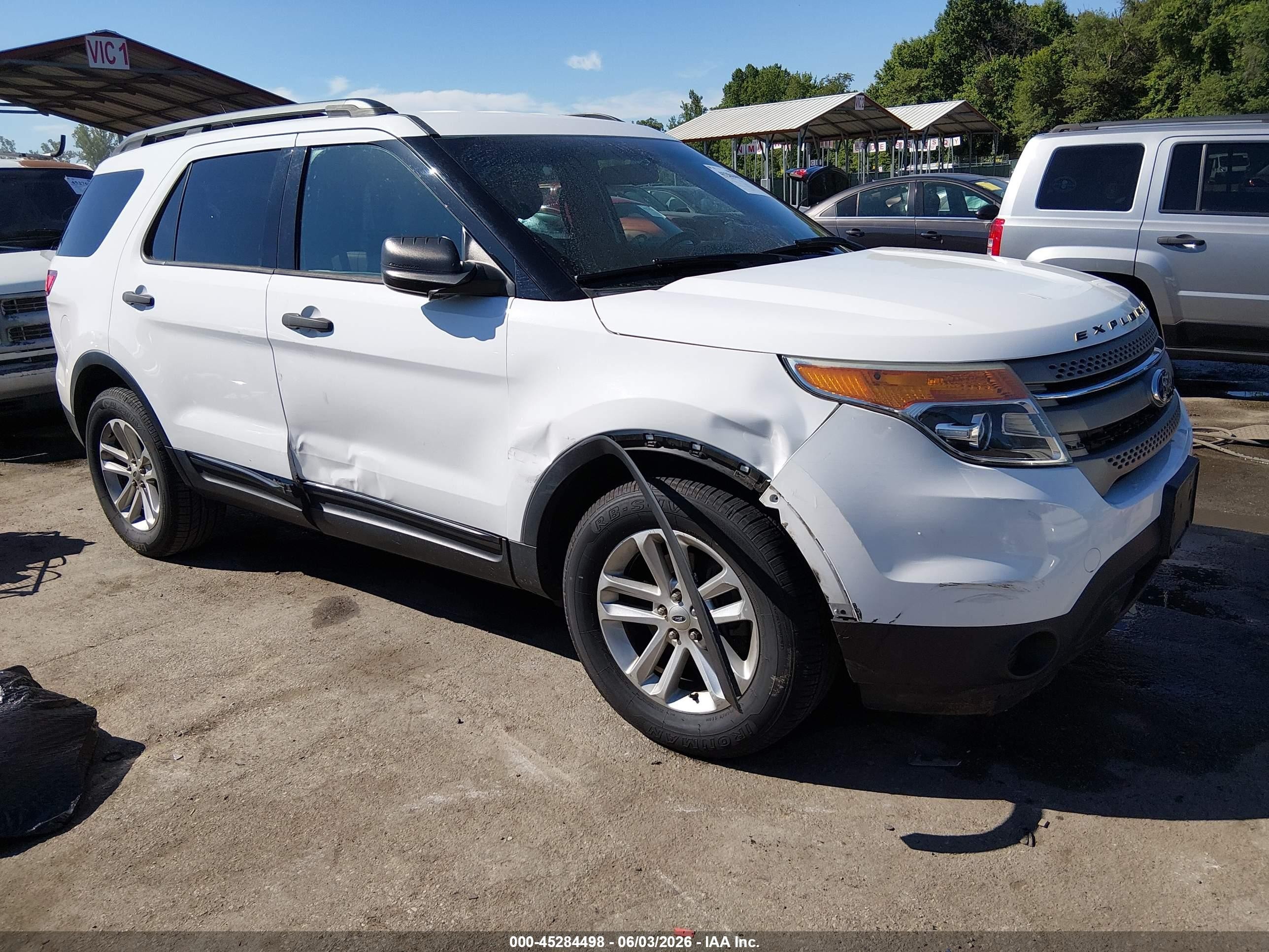 2015 Ford Explorer White vin: 1FM5K7B91FGB03783