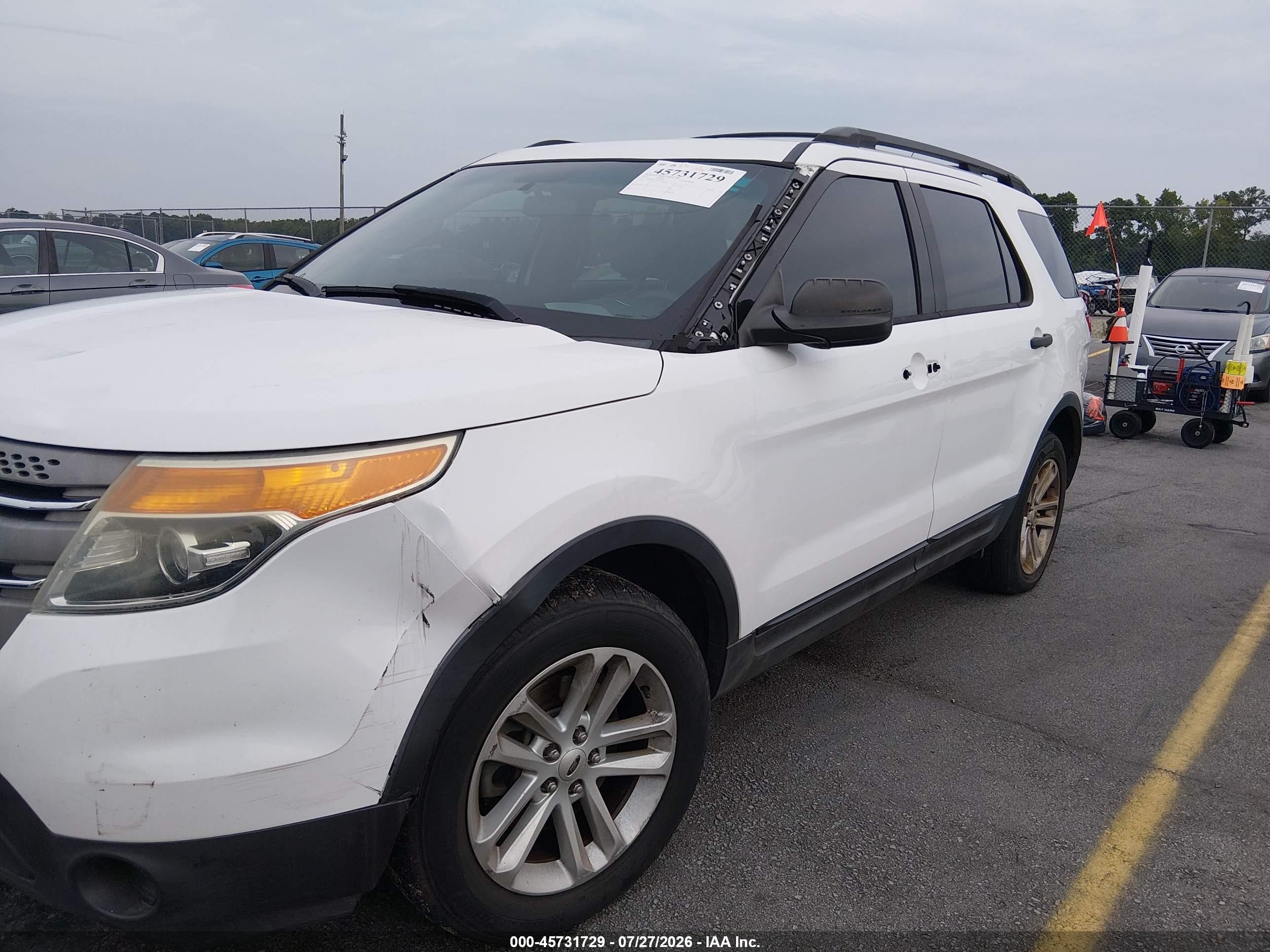 2015 Ford Explorer   White vin: 1FM5K7B93FGB52564