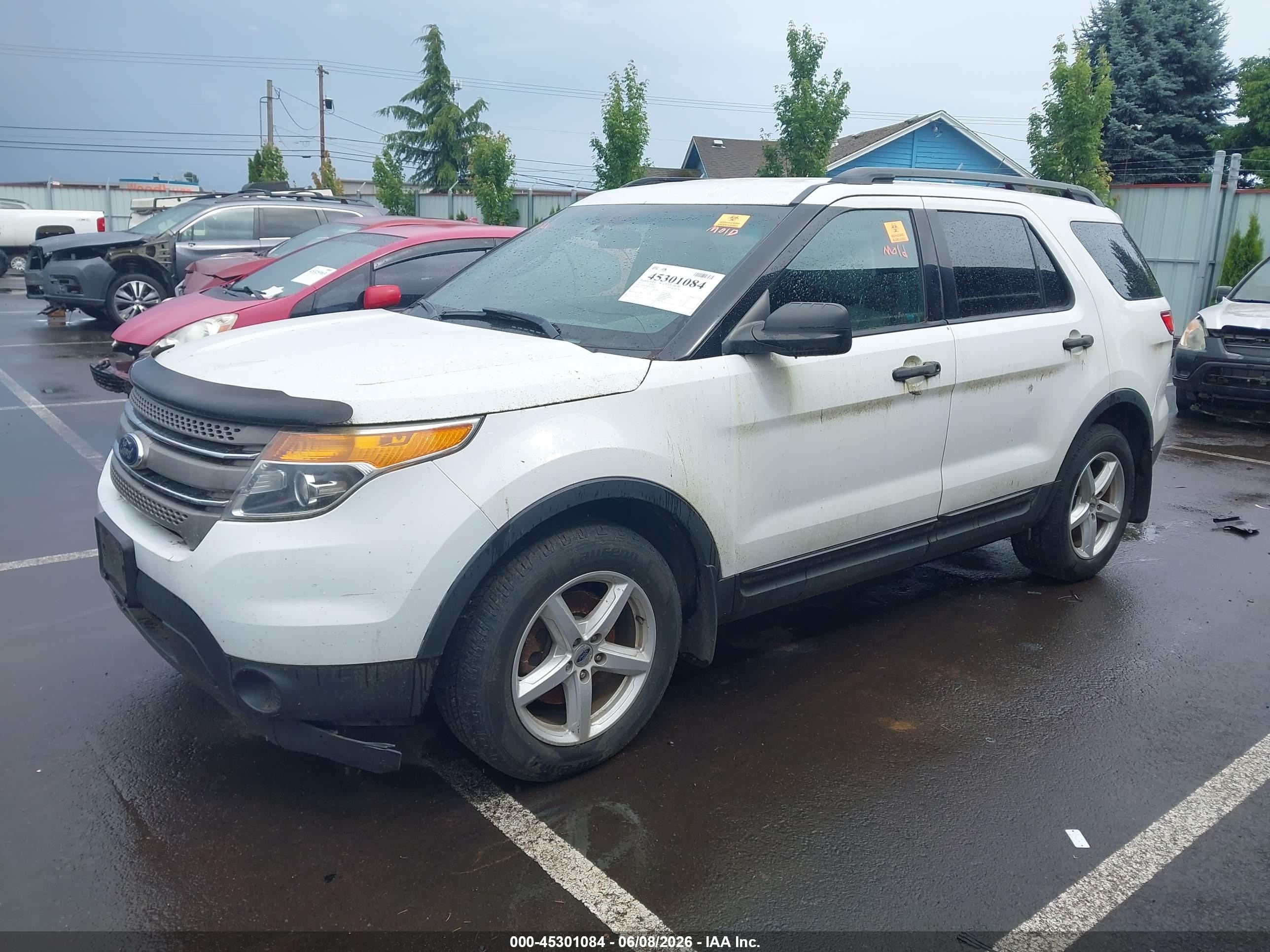 2013 Ford Explorer   White vin: 1FM5K7B94DGA42832