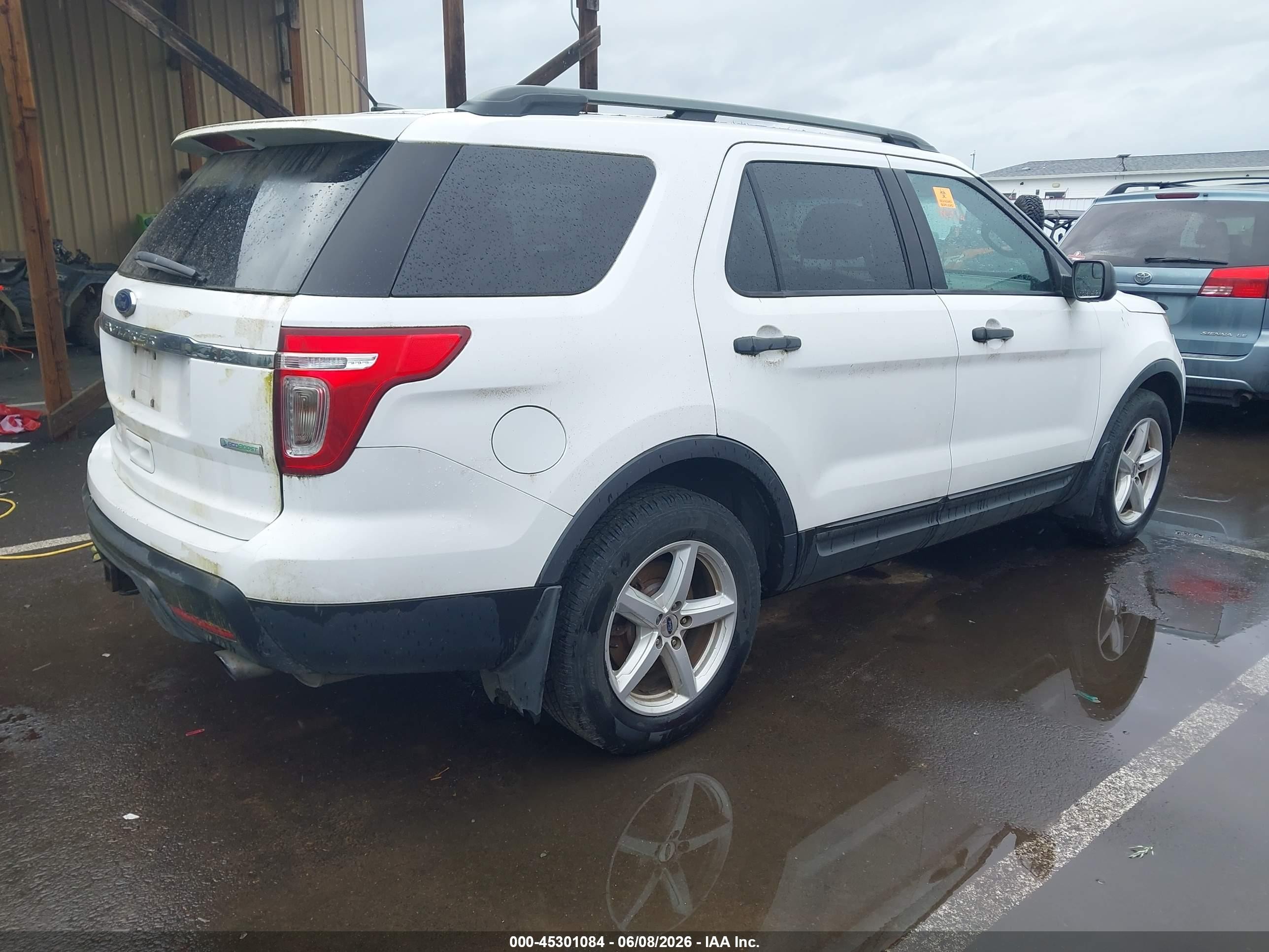 2013 Ford Explorer   White vin: 1FM5K7B94DGA42832