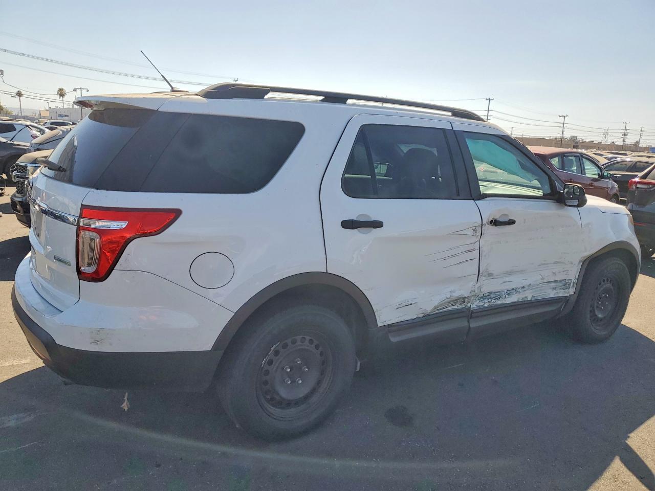2014 Ford Explorer White vin: 1FM5K7B96EGA43952