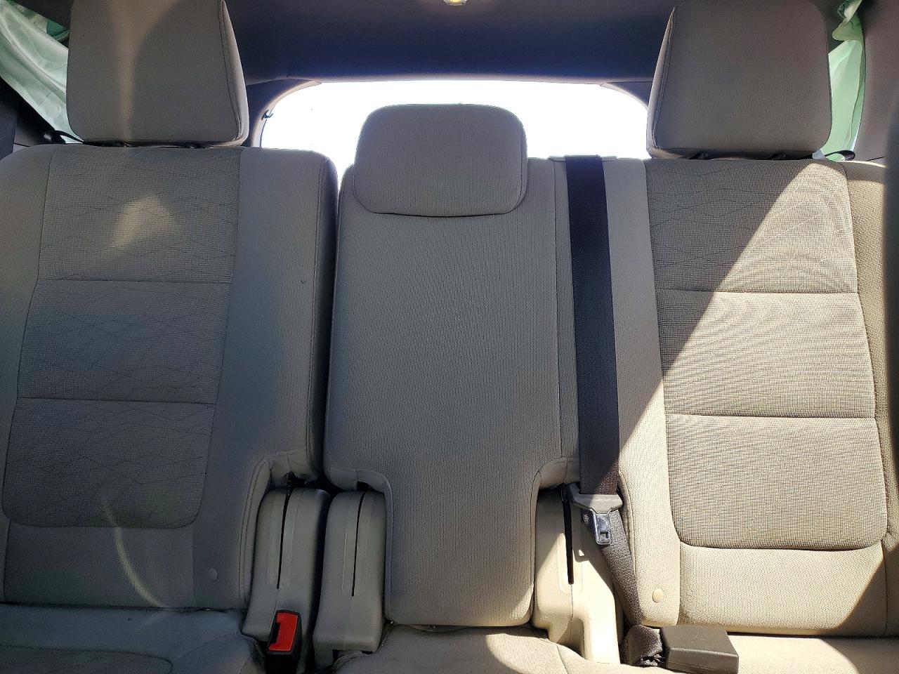 2014 Ford Explorer White vin: 1FM5K7B96EGA43952