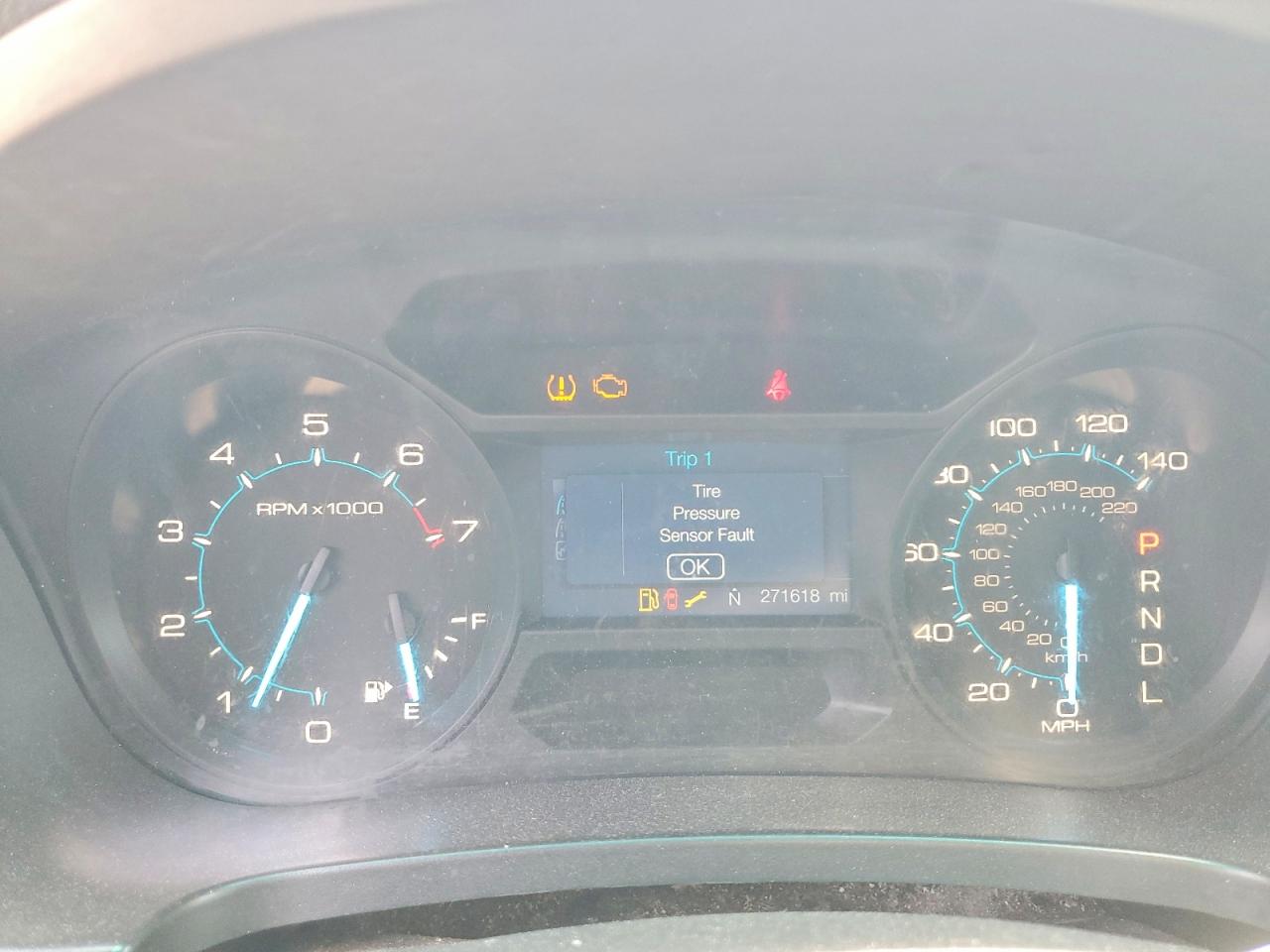2015 Ford Explorer Красный vin: 1FM5K7B97FGB33015