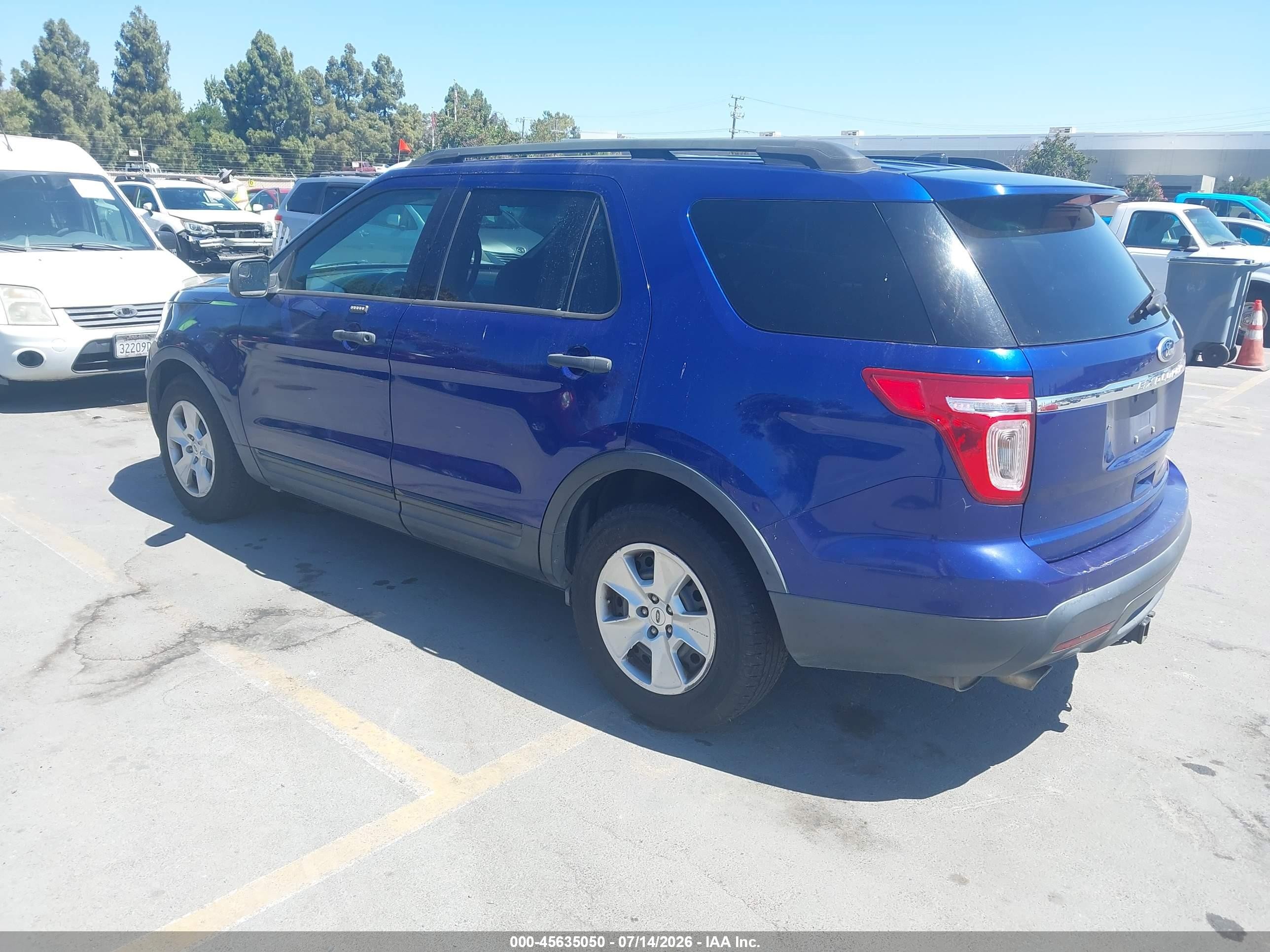 2013 Ford Explorer   Blue vin: 1FM5K7B99DGC00341