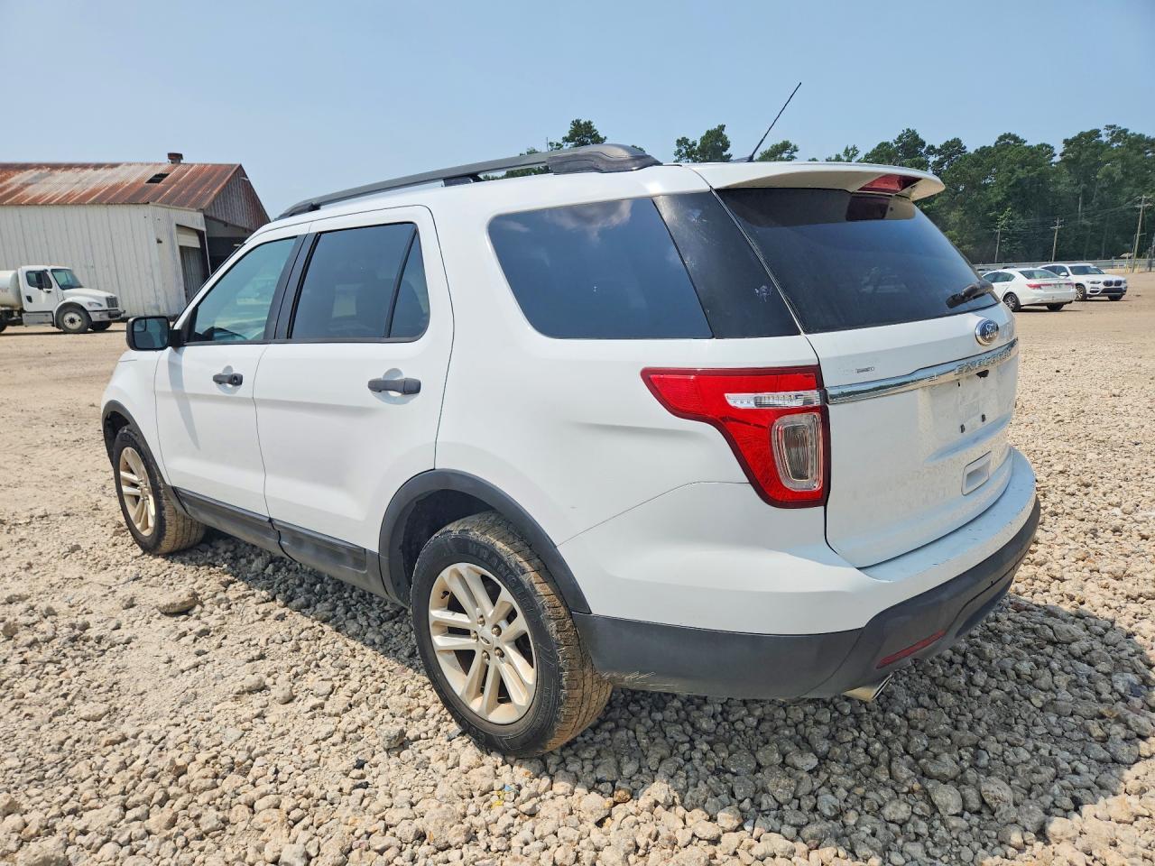 2015 Ford Explorer Белый vin: 1FM5K7B99FGB13686