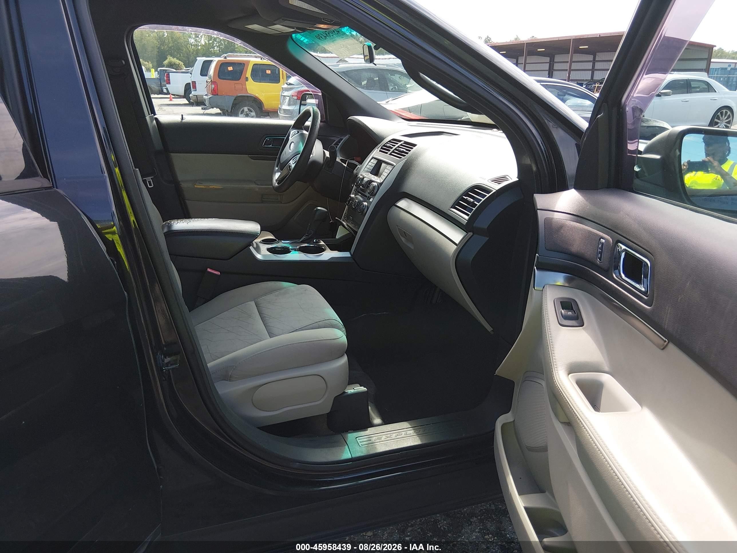 2015 Ford Explorer   Black vin: 1FM5K7B99FGC16963