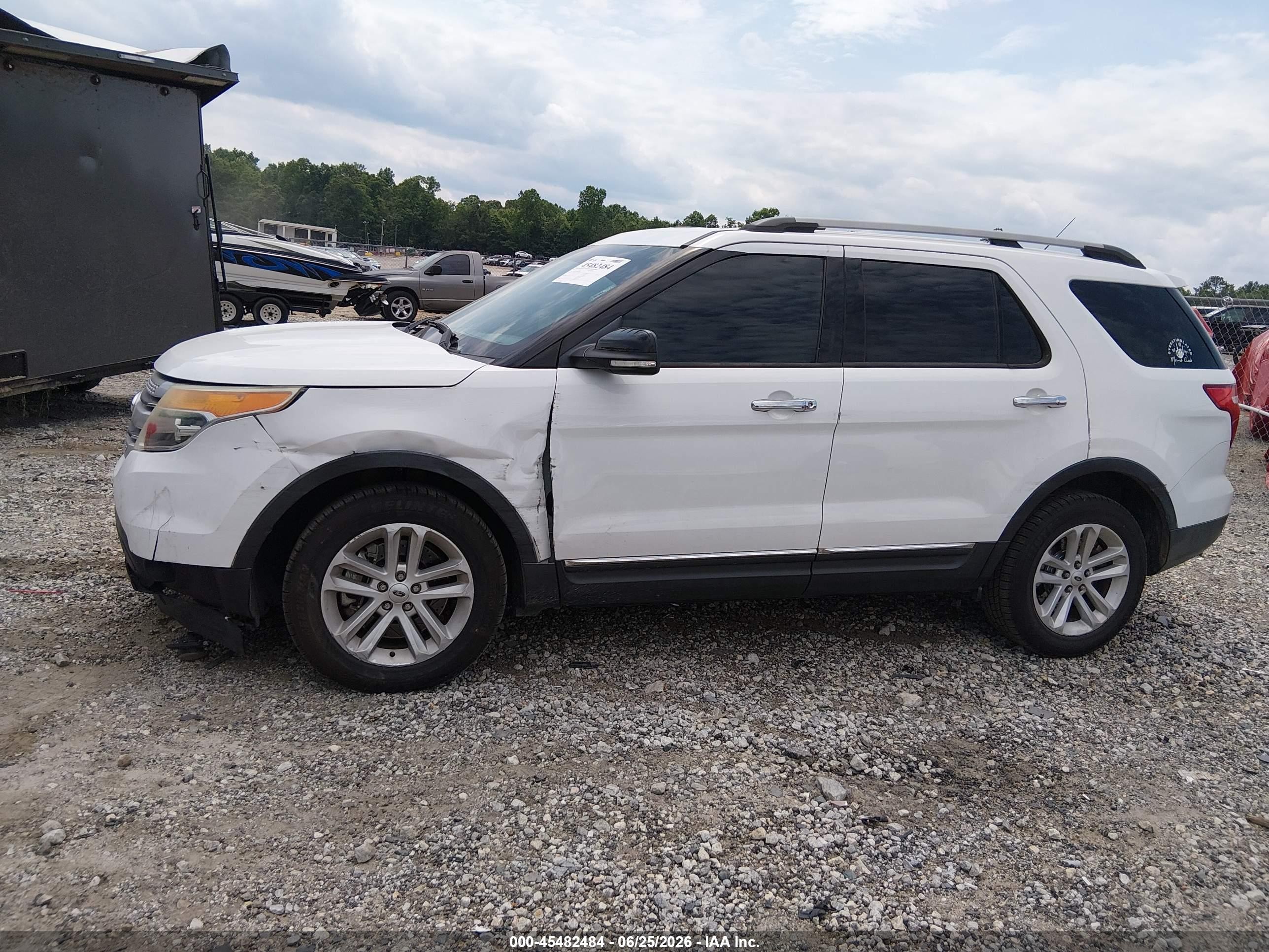 2013 Ford Explorer Xlt Белый vin: 1FM5K7D80DGB67959