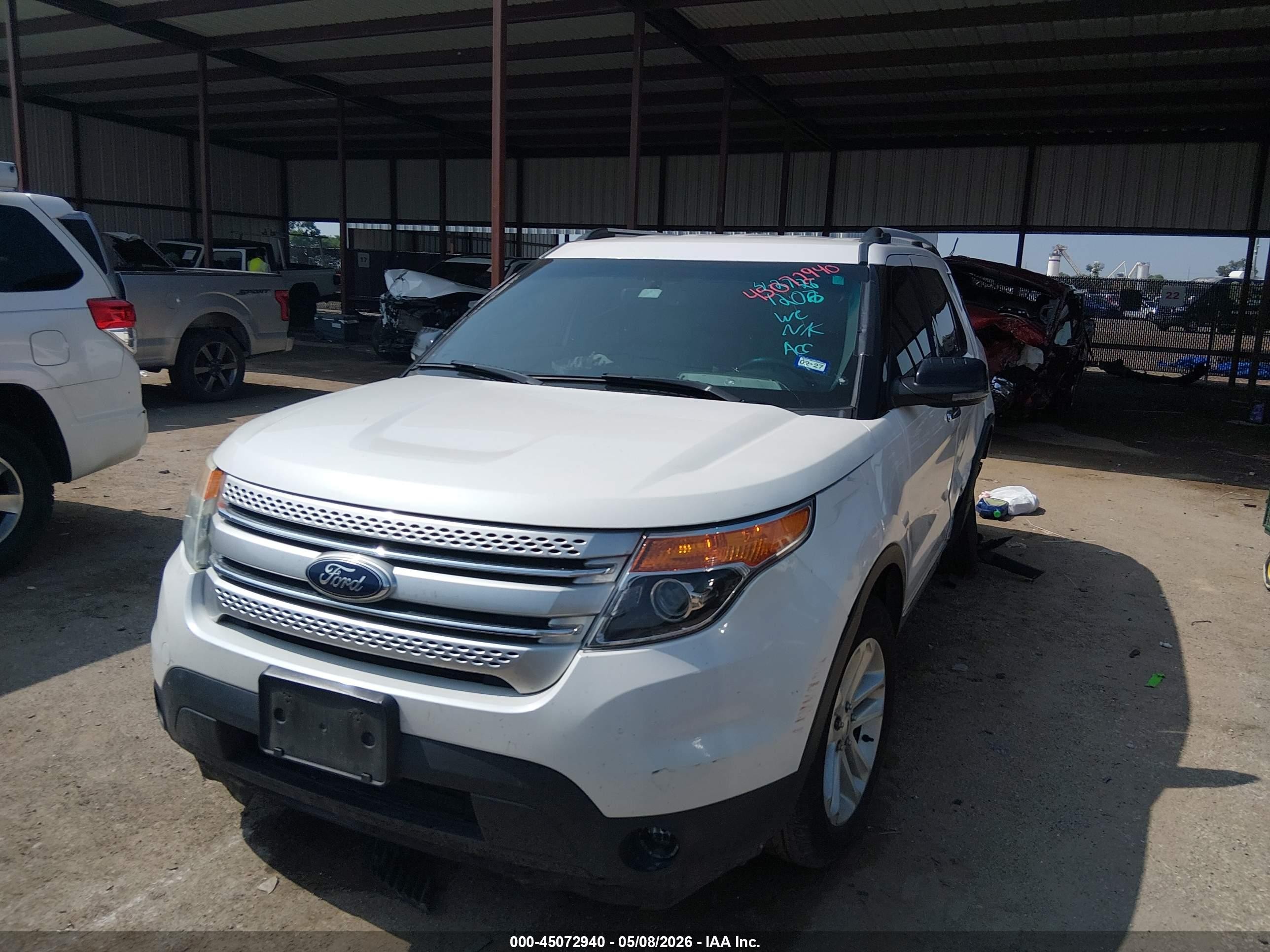 2013 Ford Explorer Xlt White vin: 1FM5K7D80DGC19588