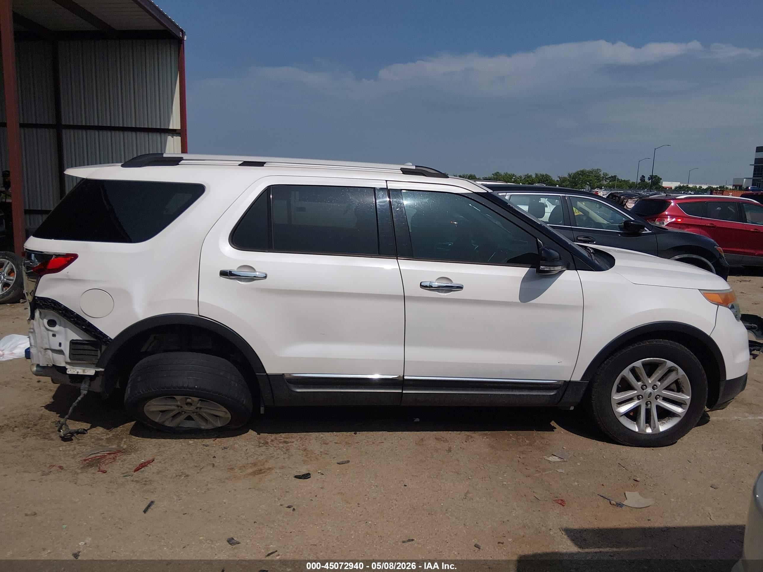2013 Ford Explorer Xlt White vin: 1FM5K7D80DGC19588