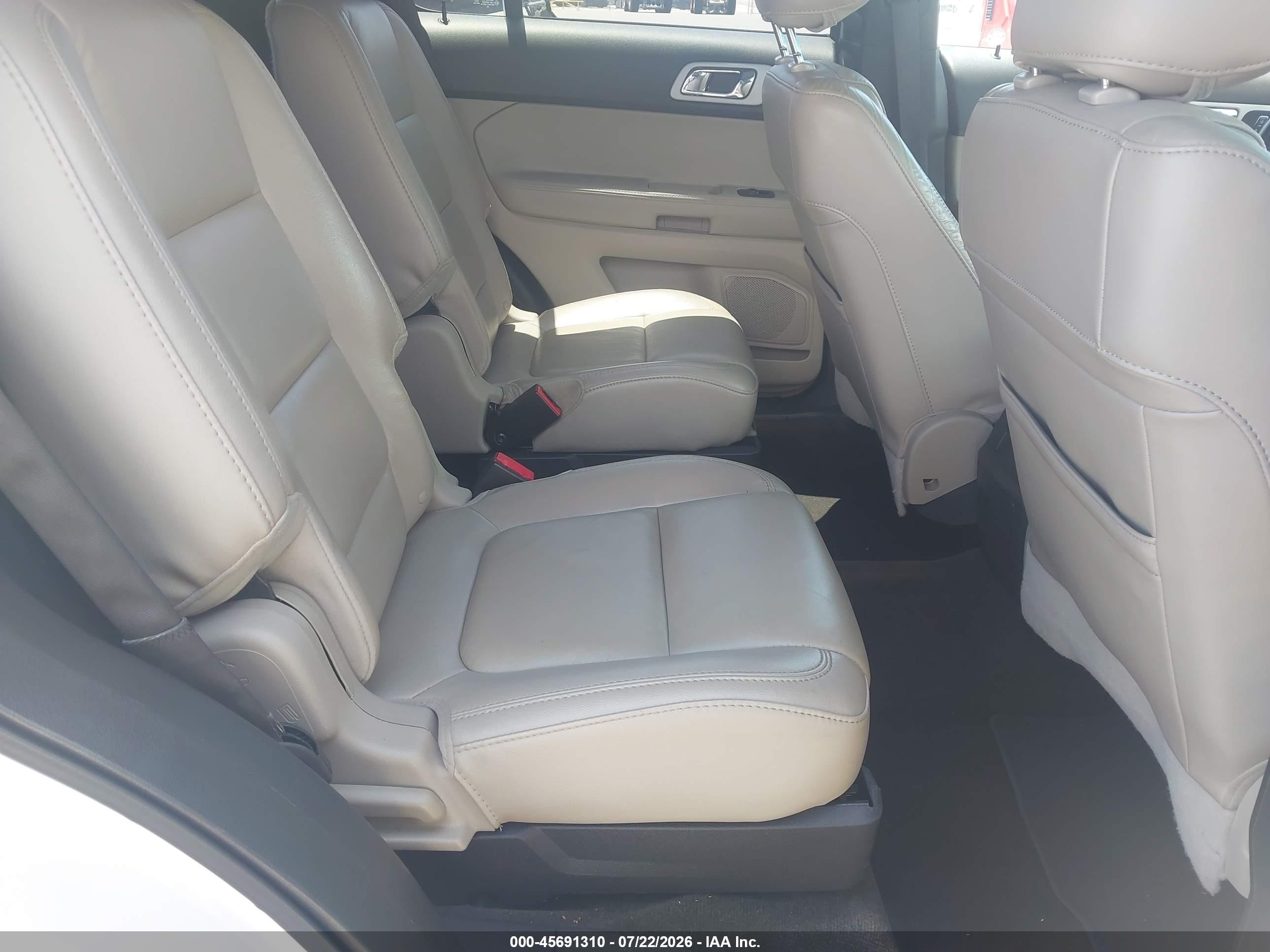 2014 Ford Explorer Xlt White vin: 1FM5K7D80EGA58077