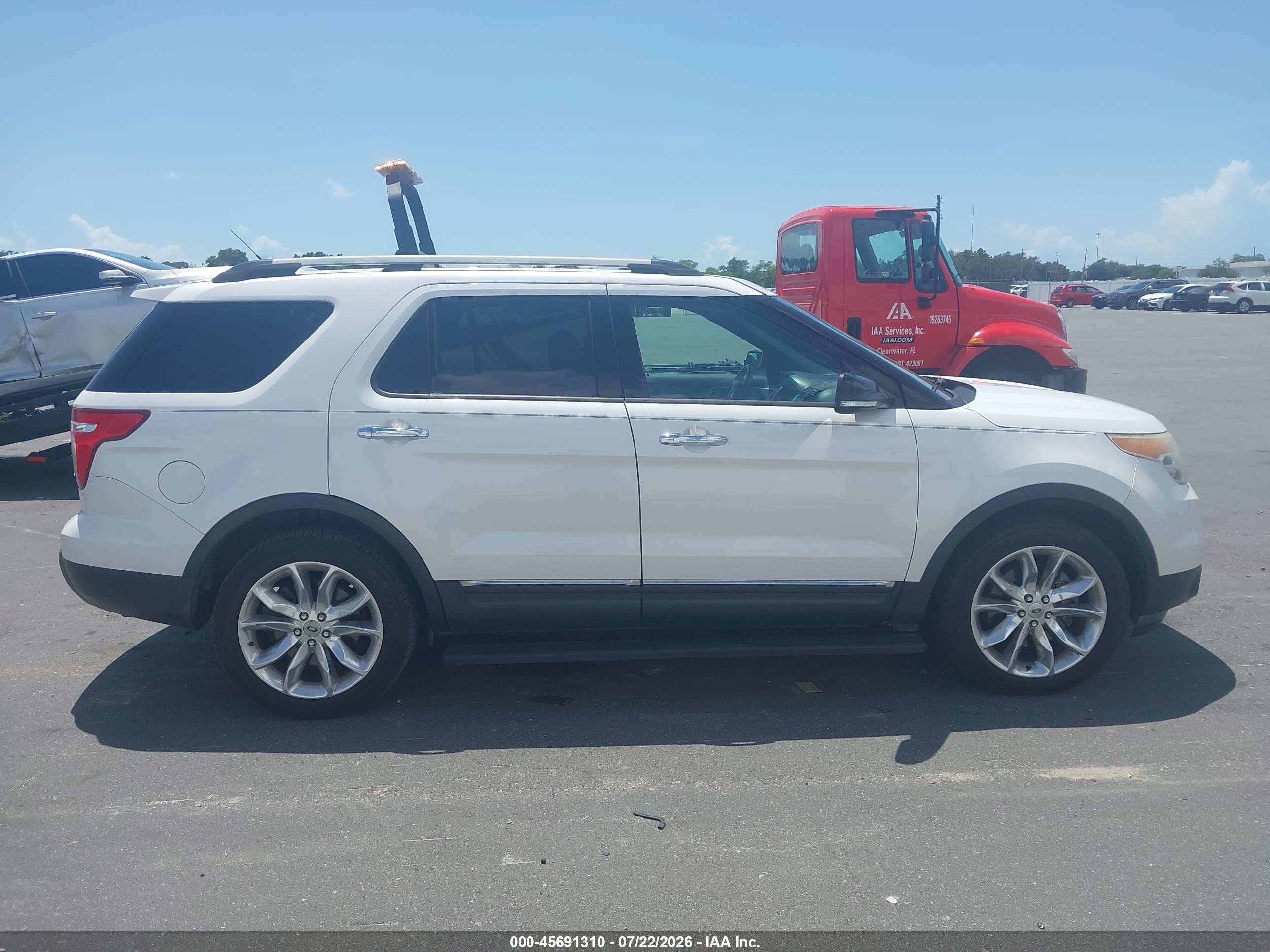 2014 Ford Explorer Xlt White vin: 1FM5K7D80EGA58077