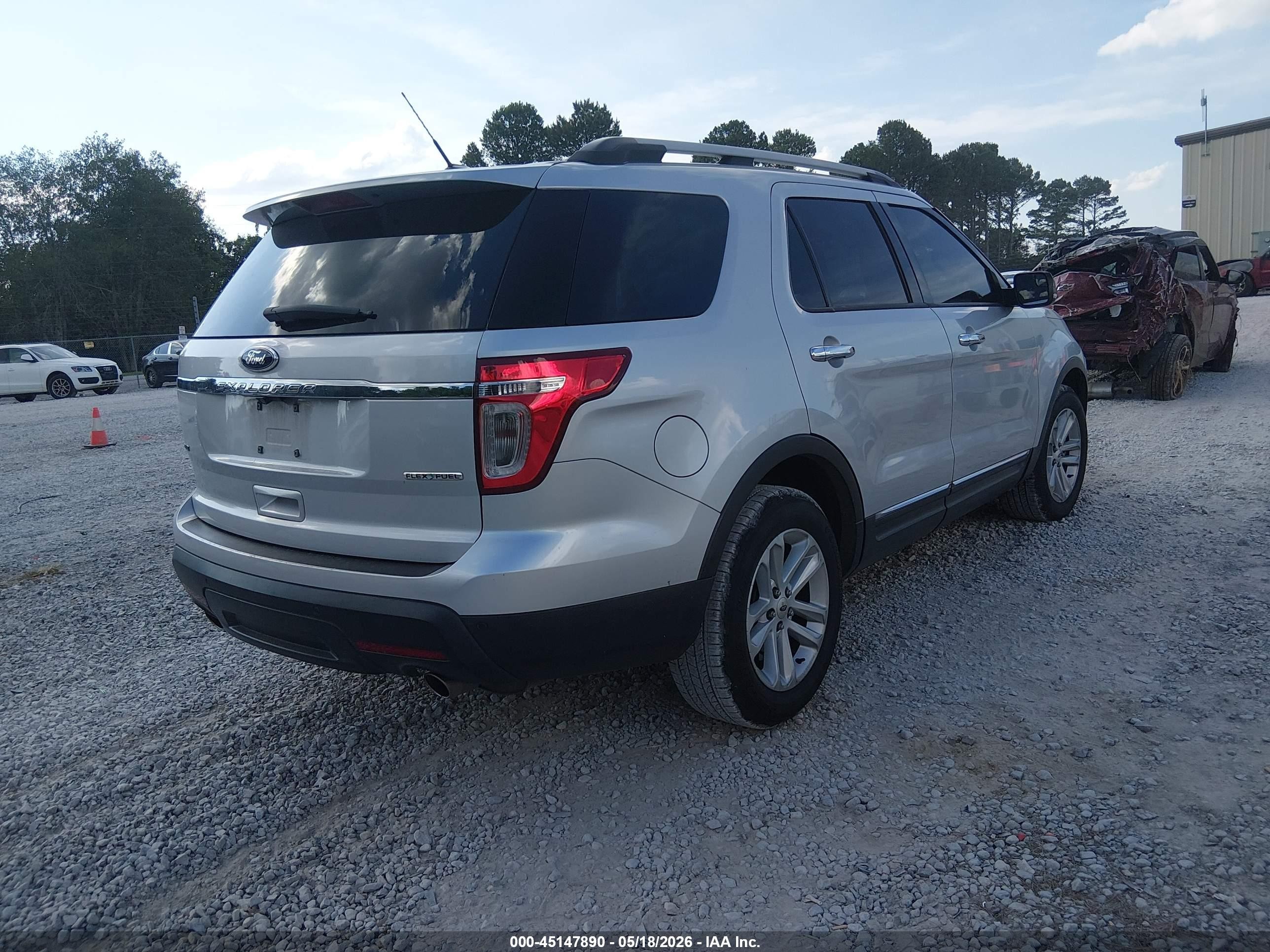 2014 Ford Explorer Xlt Silver vin: 1FM5K7D80EGA97428