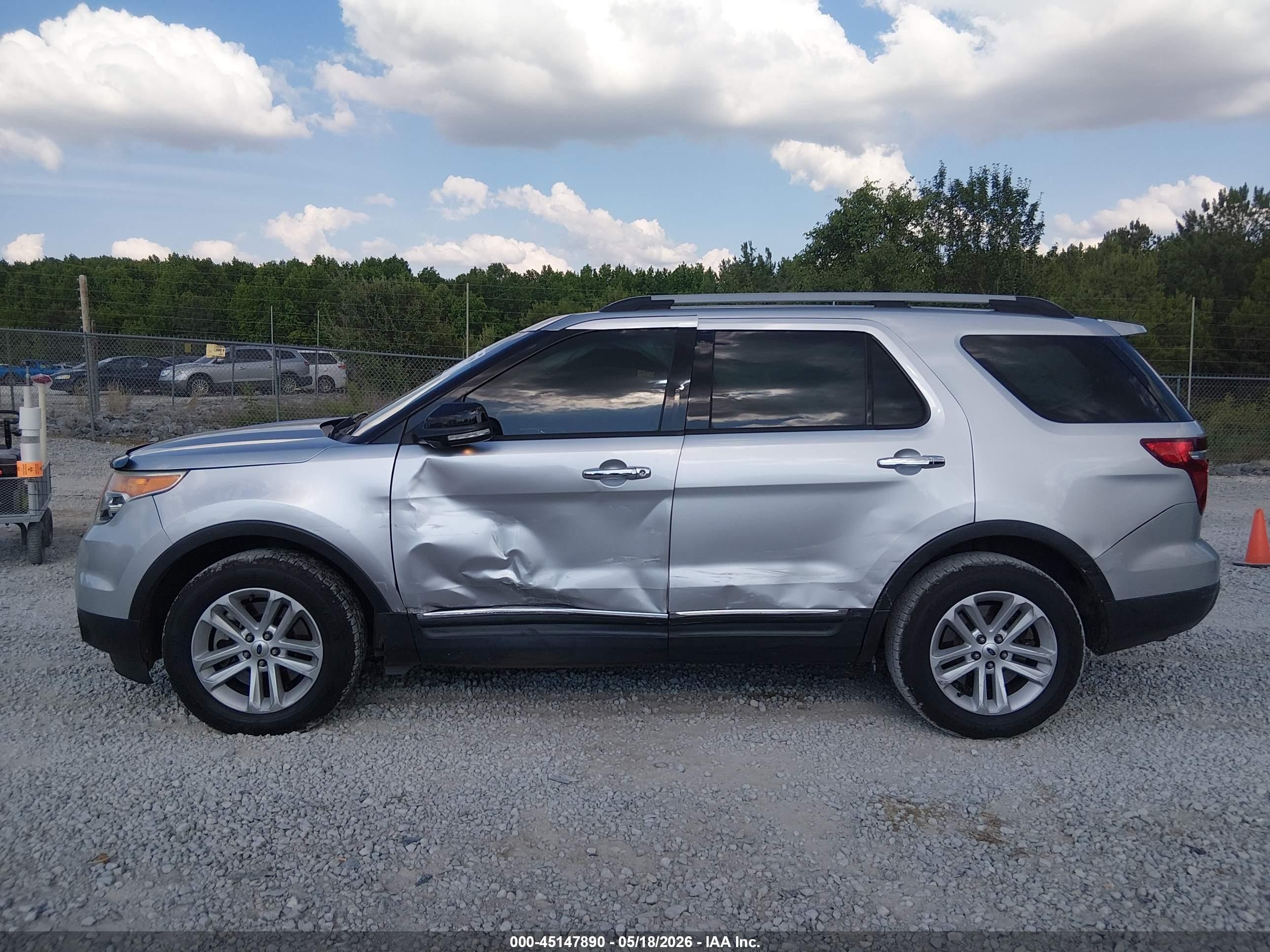 2014 Ford Explorer Xlt Silver vin: 1FM5K7D80EGA97428