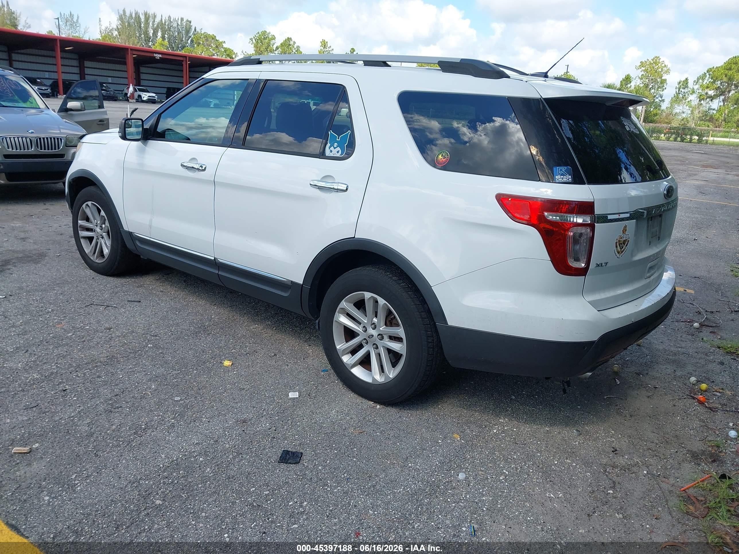 2014 Ford Explorer Xlt White vin: 1FM5K7D80EGC33198