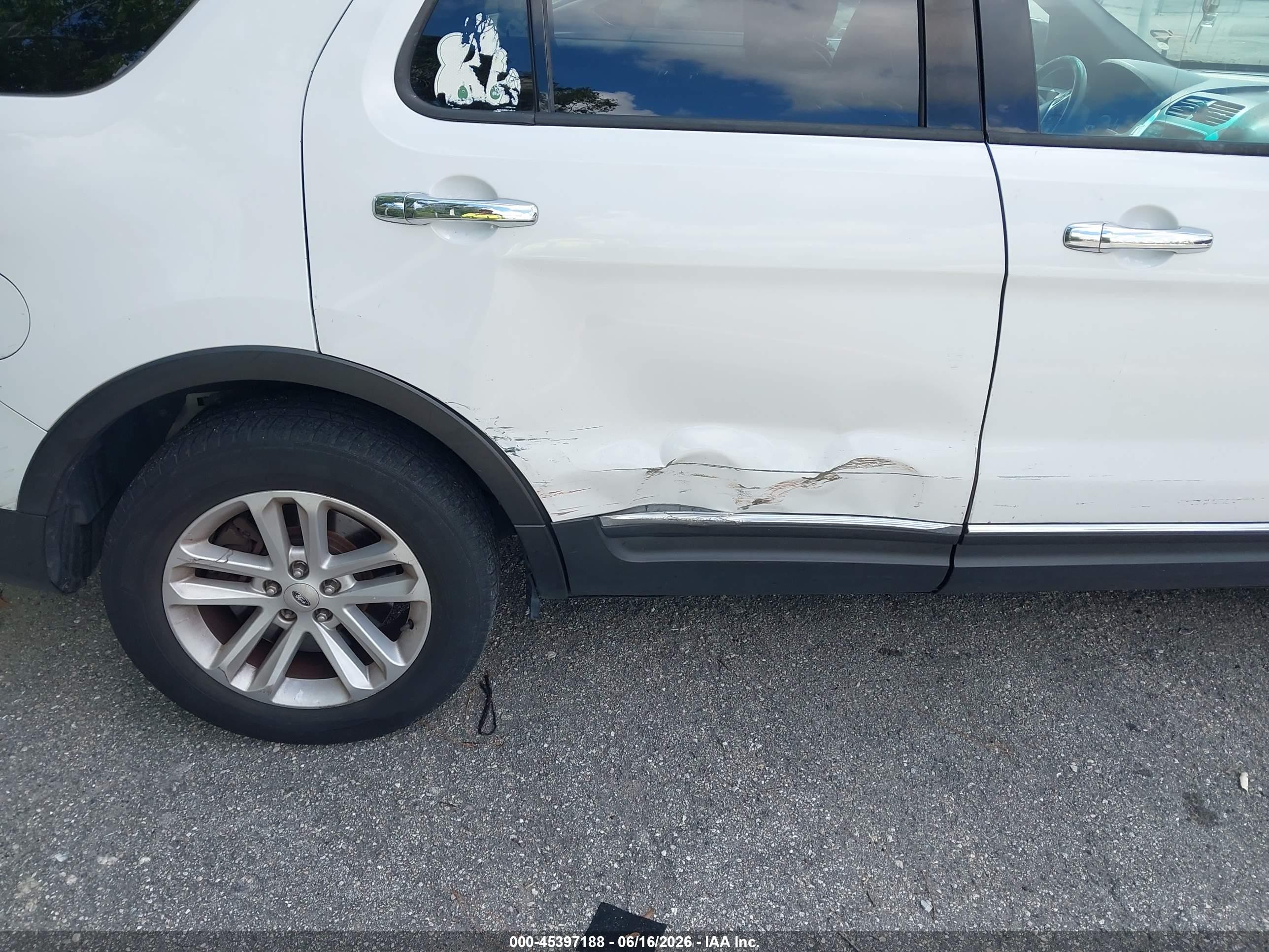 2014 Ford Explorer Xlt White vin: 1FM5K7D80EGC33198