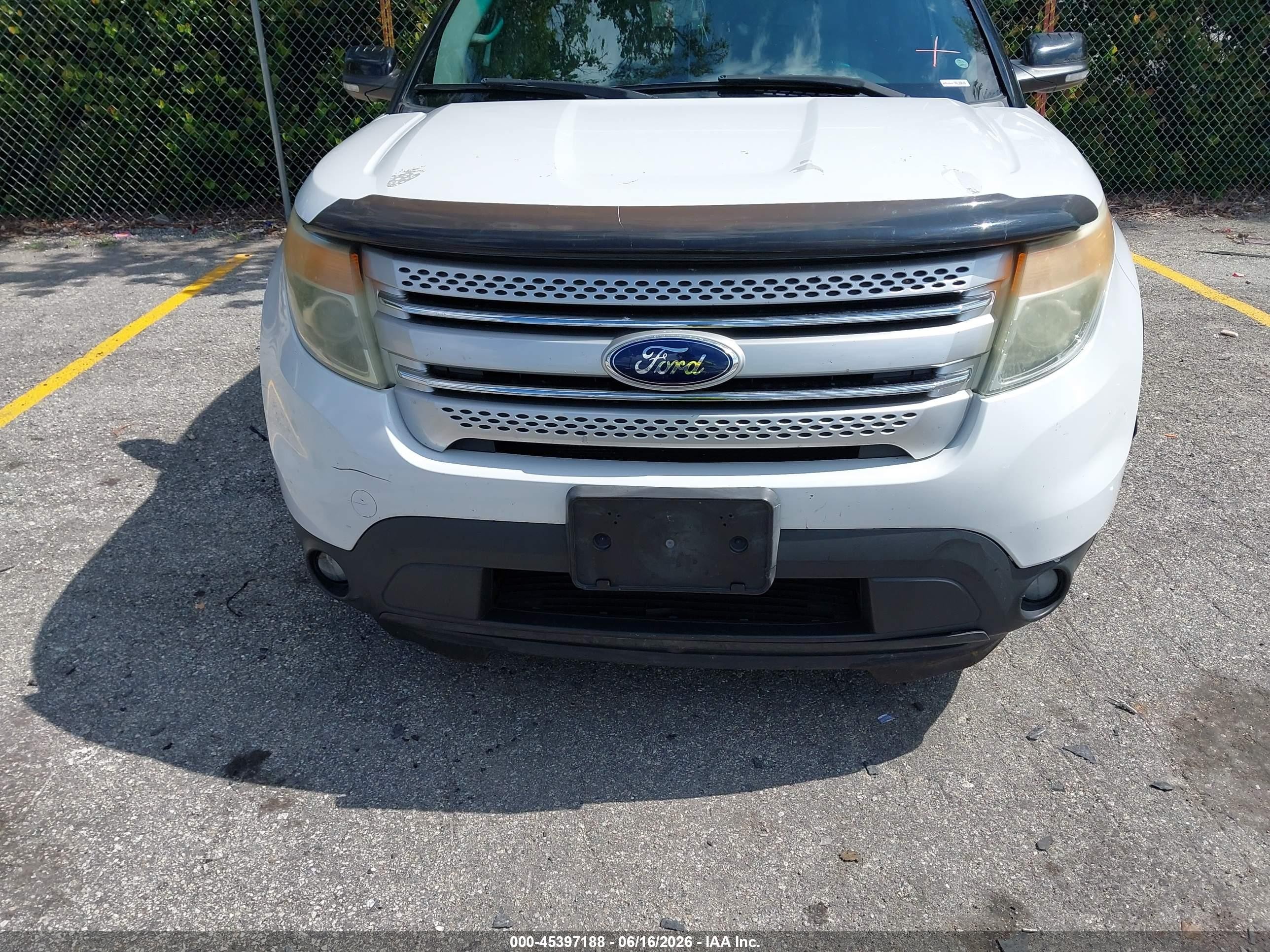 2014 Ford Explorer Xlt White vin: 1FM5K7D80EGC33198