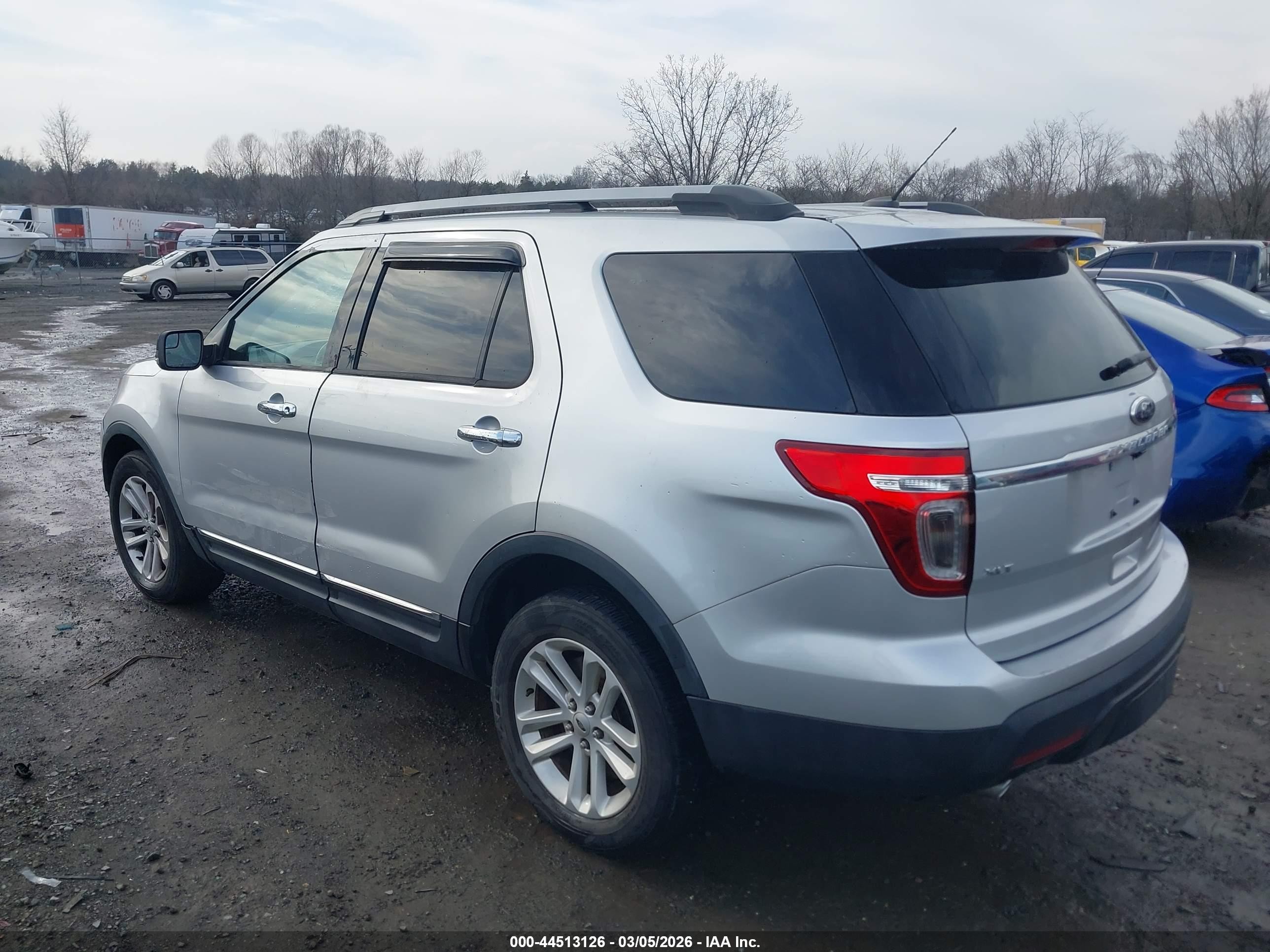 2014 Ford Explorer Xlt Серебряный vin: 1FM5K7D80EGC49451