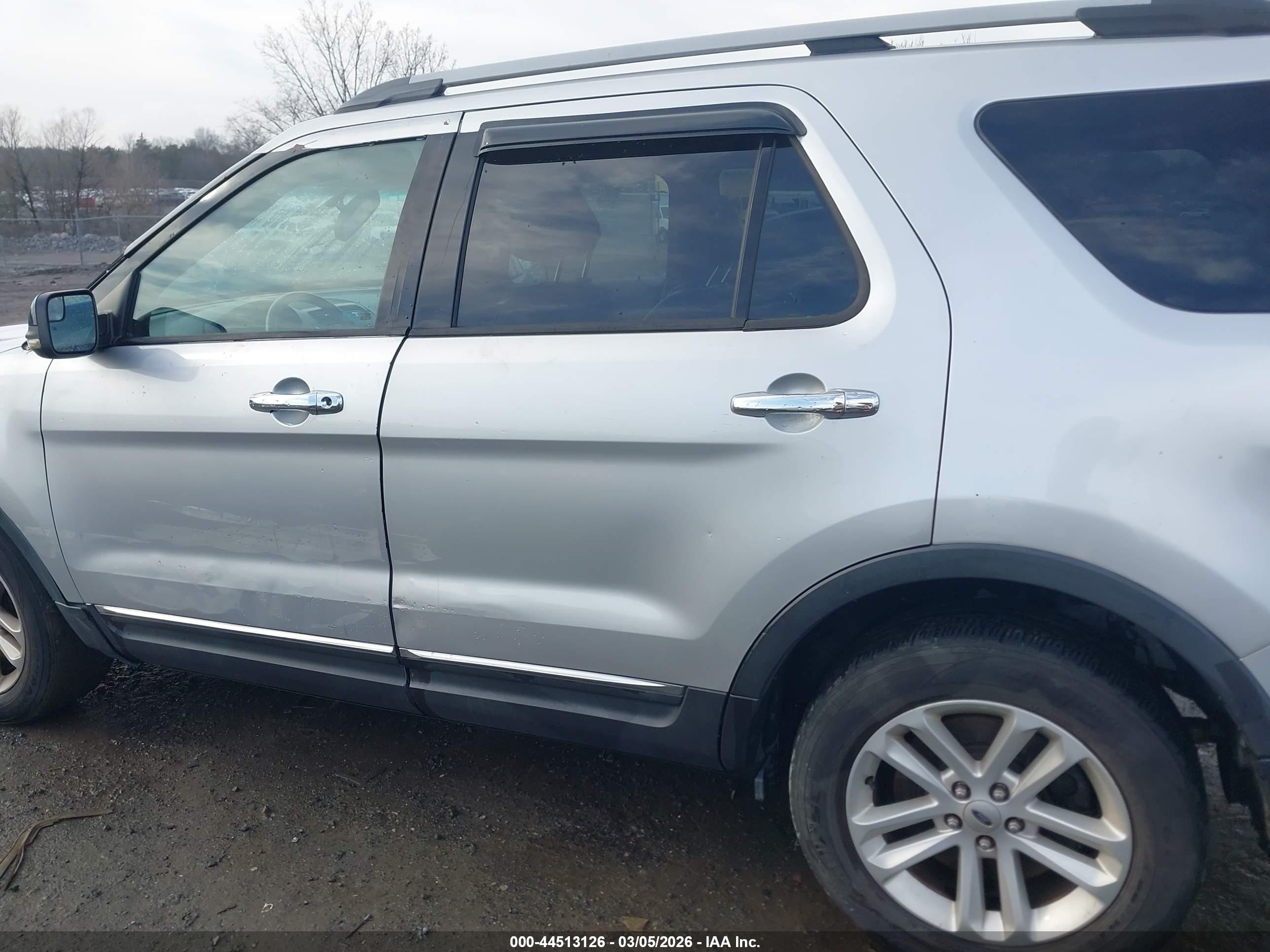 2014 Ford Explorer Xlt Серебряный vin: 1FM5K7D80EGC49451