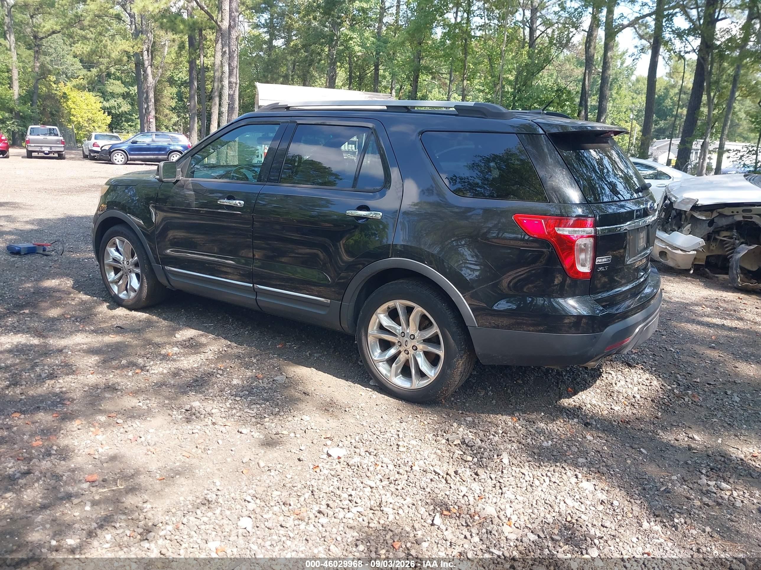 2015 Ford Explorer Xlt Серый vin: 1FM5K7D80FGA84759