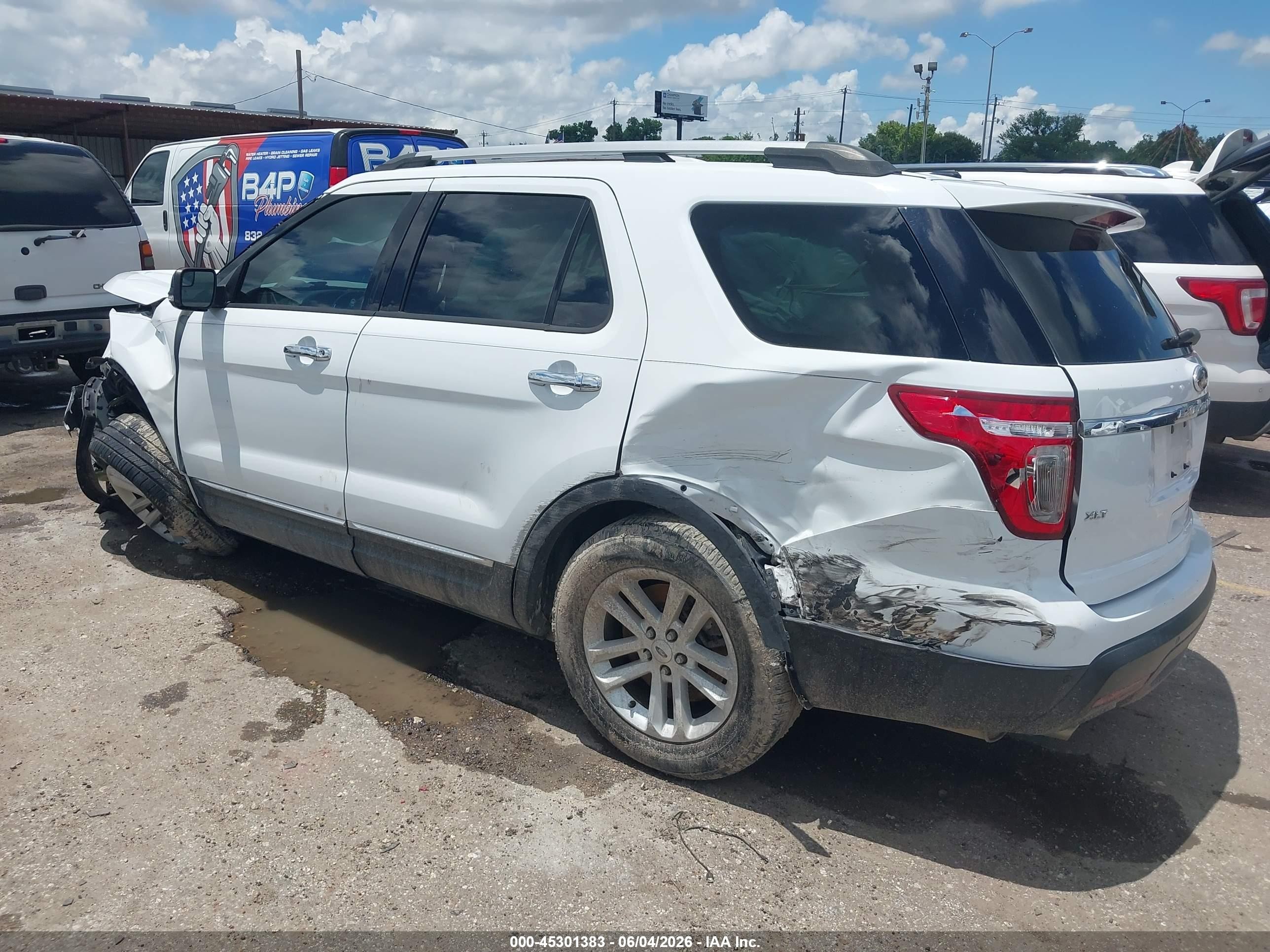 2015 Ford Explorer Xlt White vin: 1FM5K7D80FGC48852