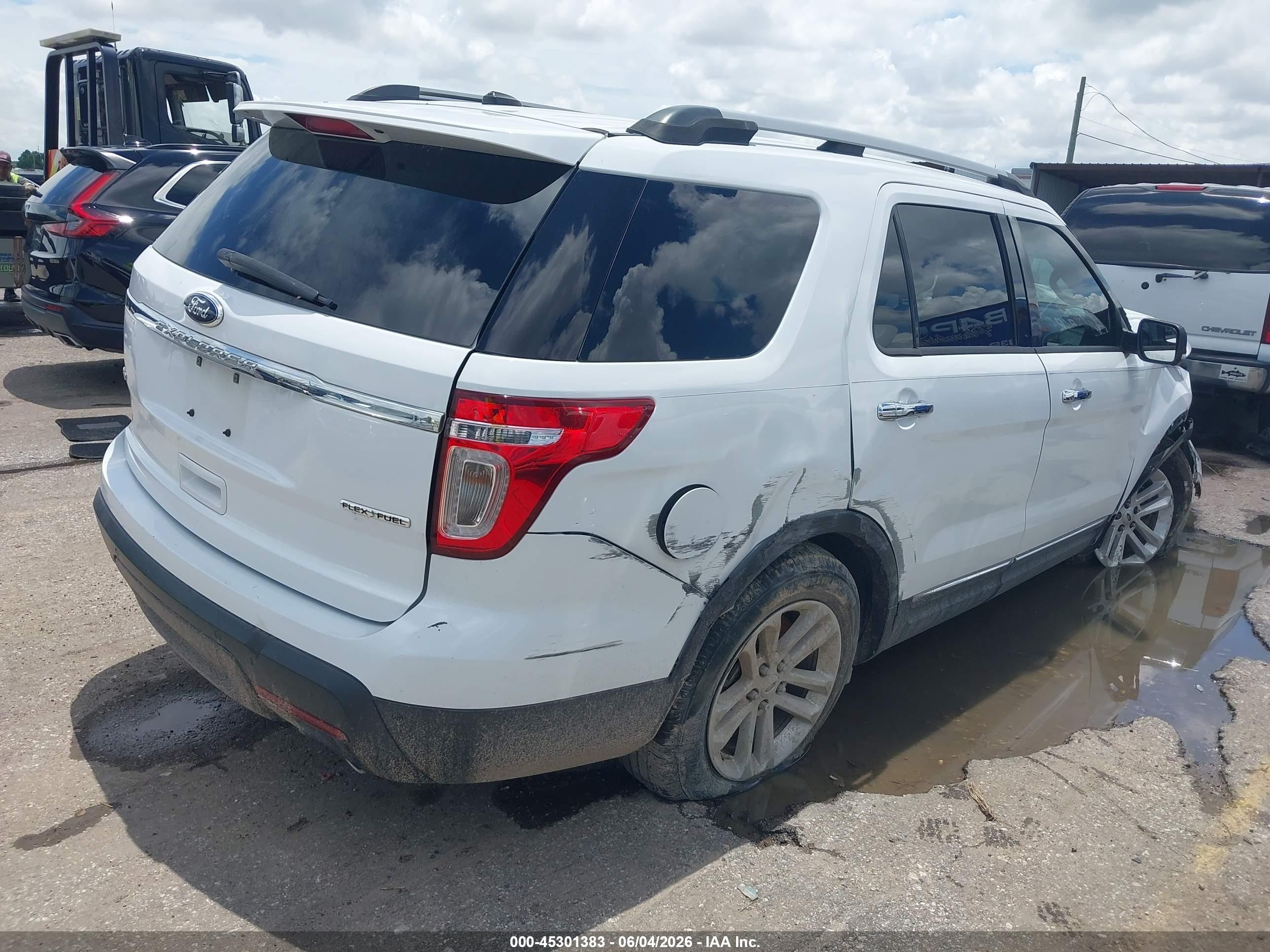 2015 Ford Explorer Xlt White vin: 1FM5K7D80FGC48852