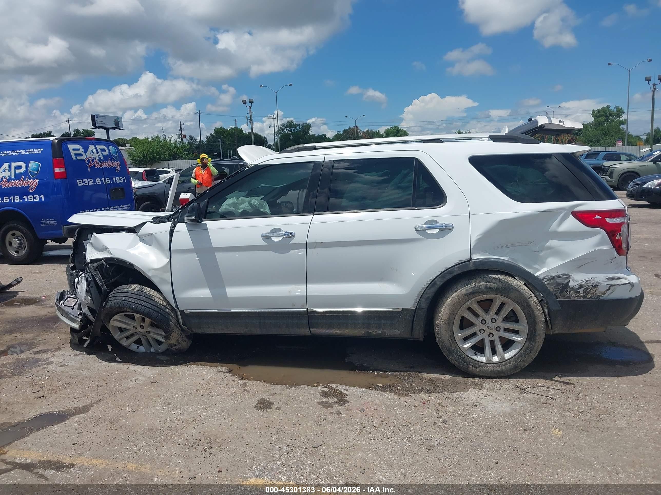 2015 Ford Explorer Xlt White vin: 1FM5K7D80FGC48852