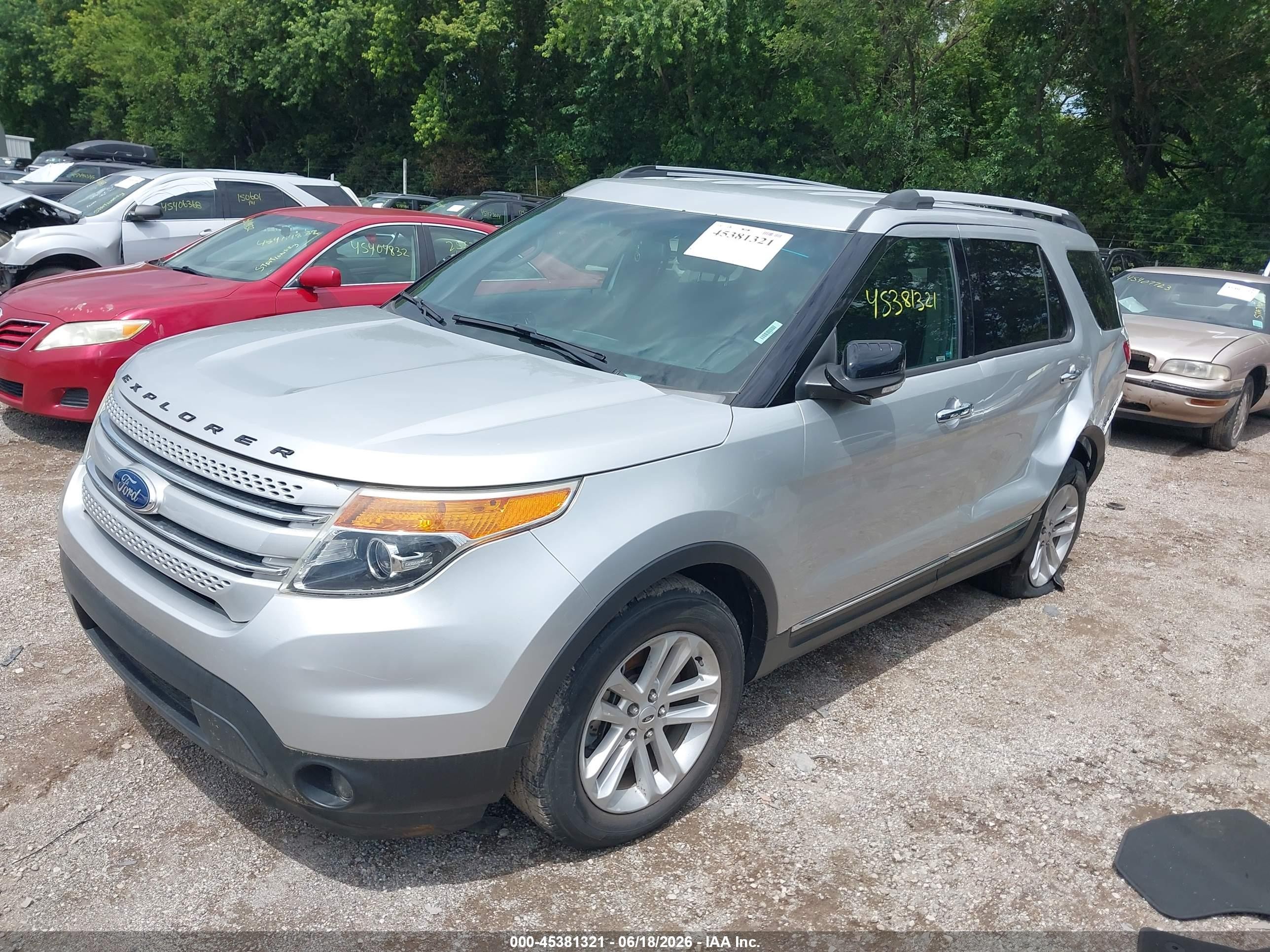 2015 Ford Explorer Xlt Silver vin: 1FM5K7D80FGC60676