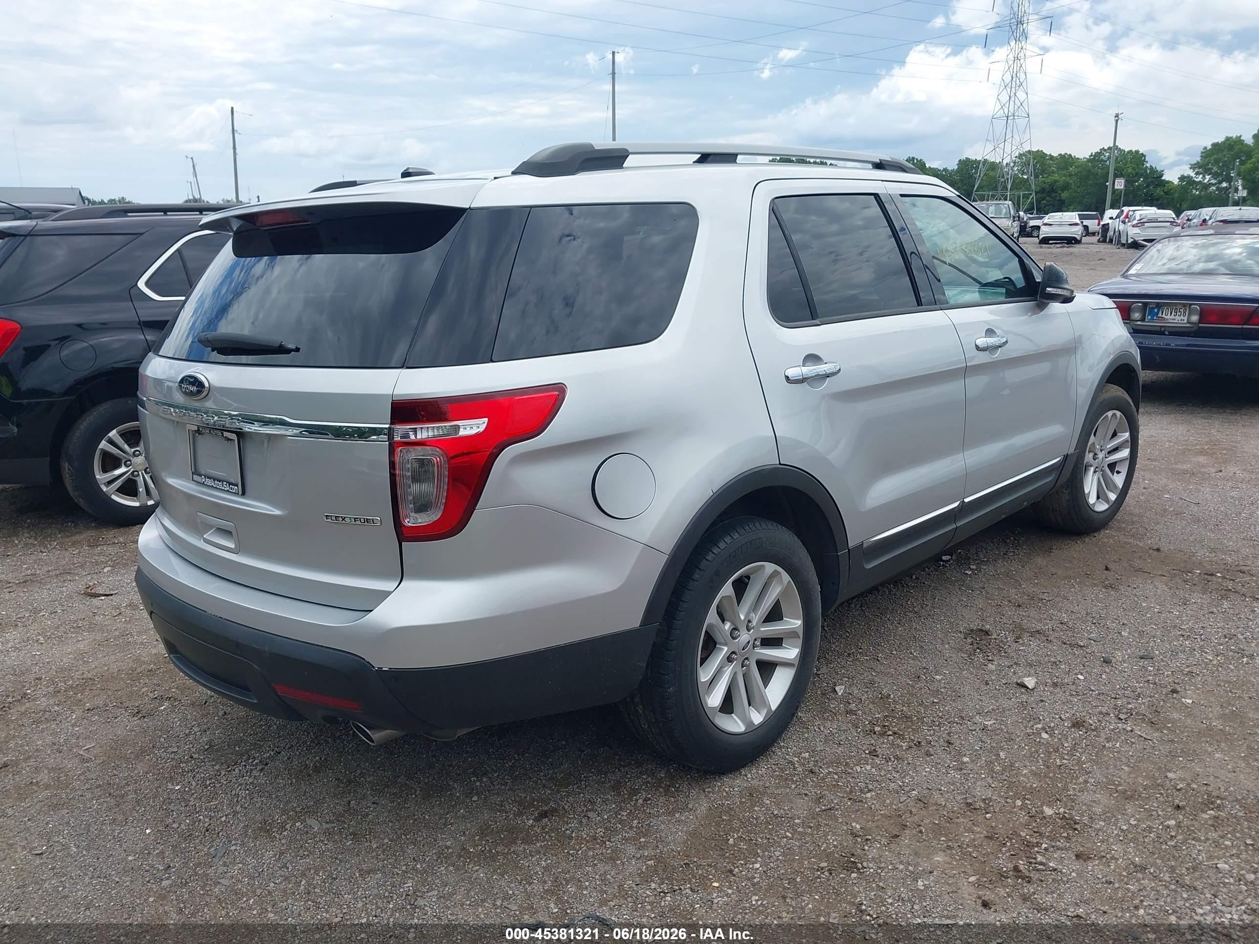 2015 Ford Explorer Xlt Silver vin: 1FM5K7D80FGC60676