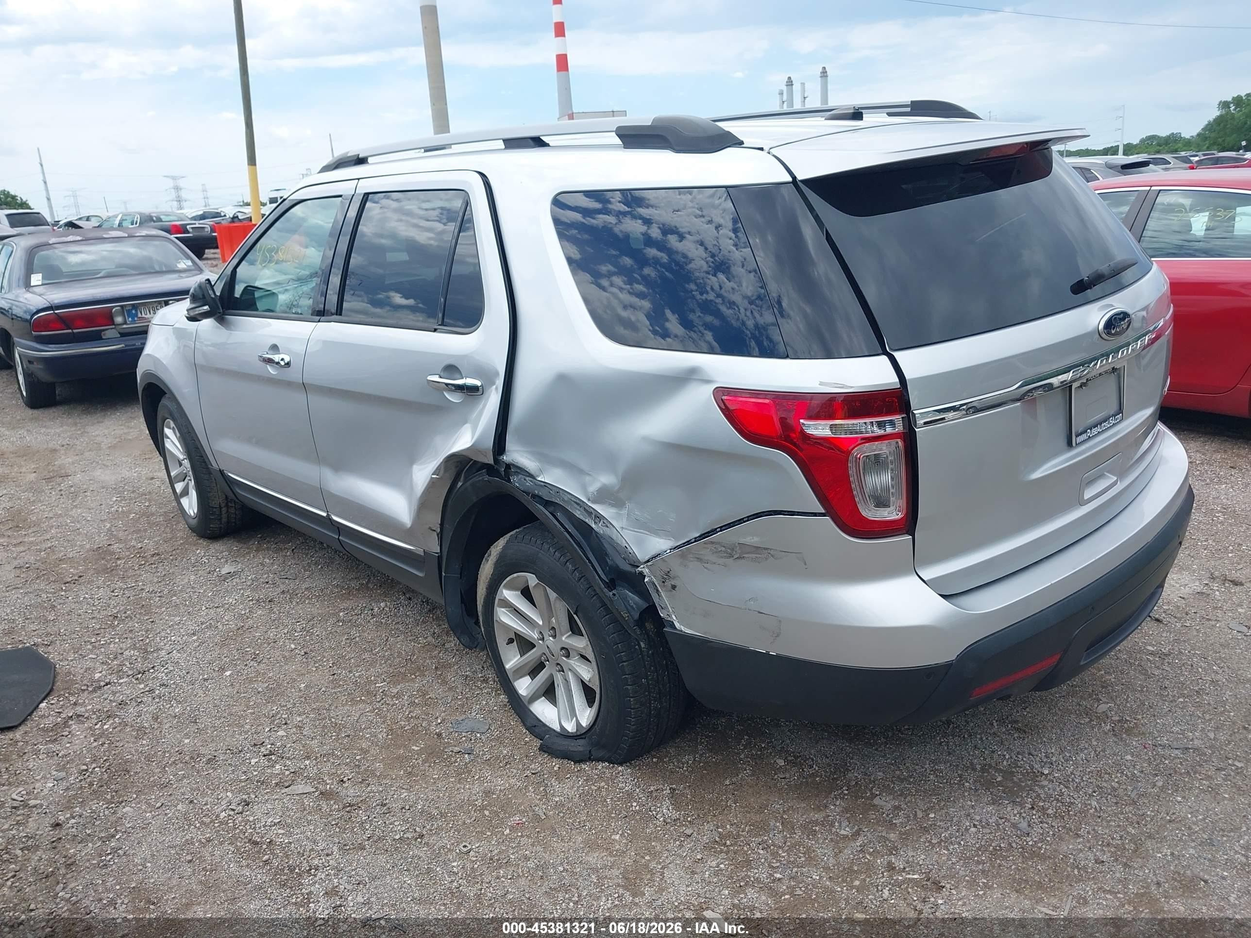 2015 Ford Explorer Xlt Silver vin: 1FM5K7D80FGC60676