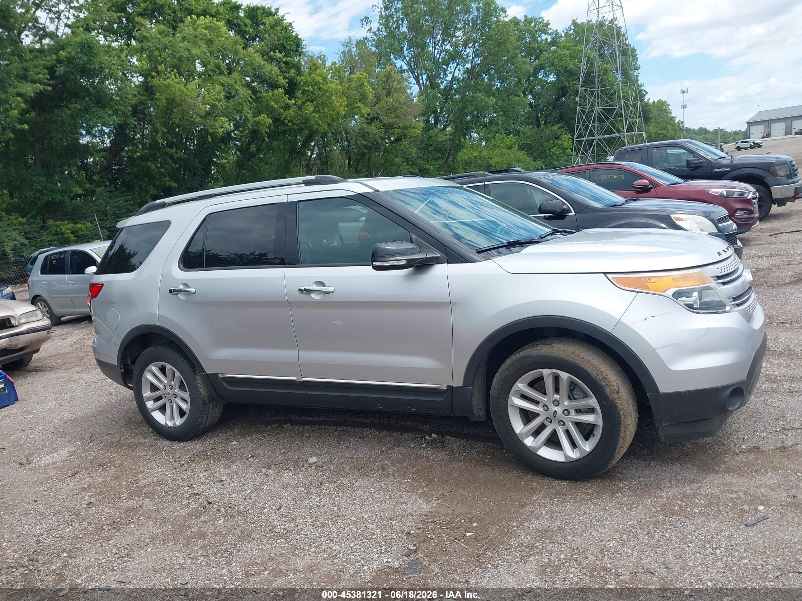2015 Ford Explorer Xlt Silver vin: 1FM5K7D80FGC60676