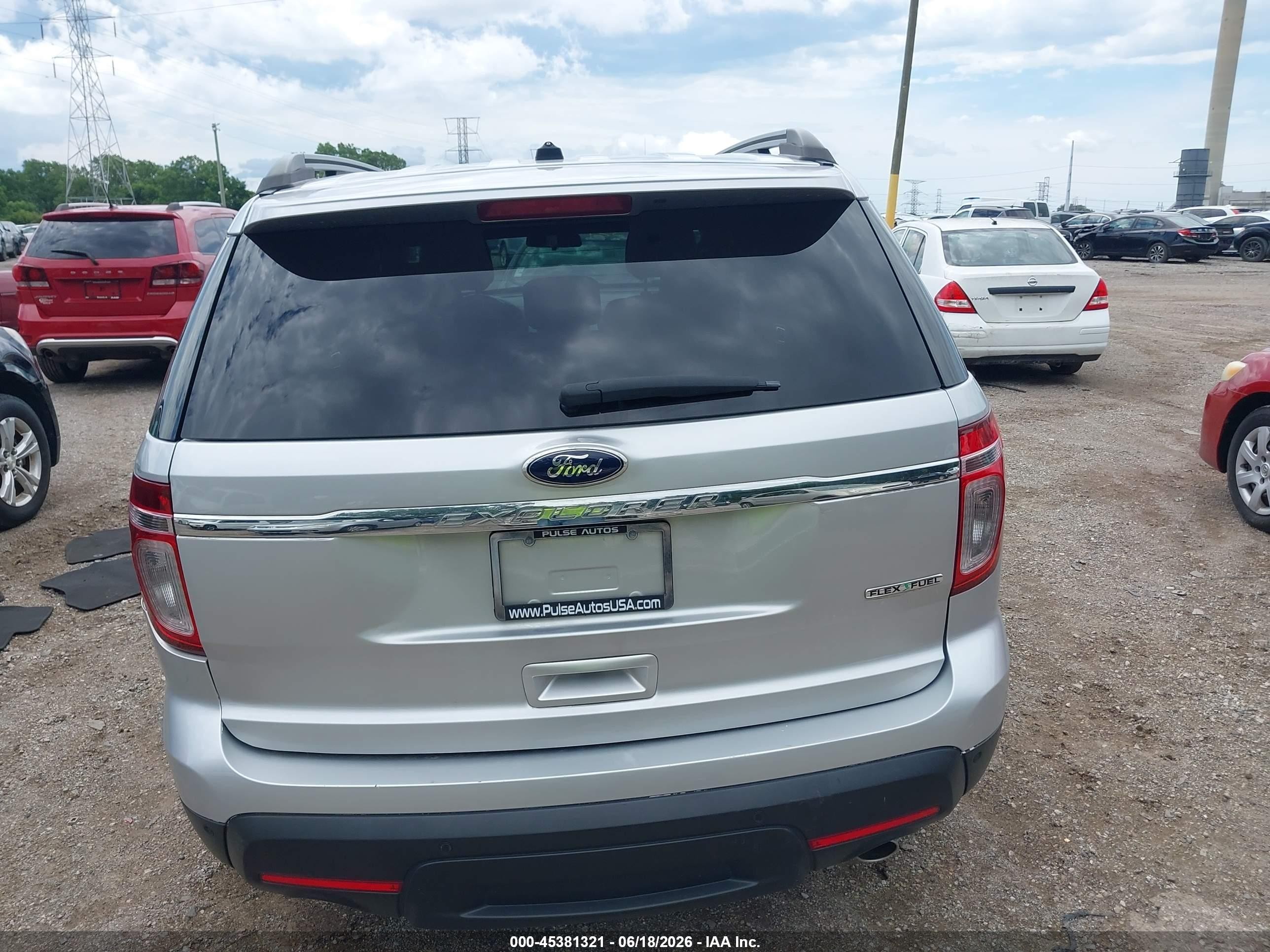 2015 Ford Explorer Xlt Silver vin: 1FM5K7D80FGC60676