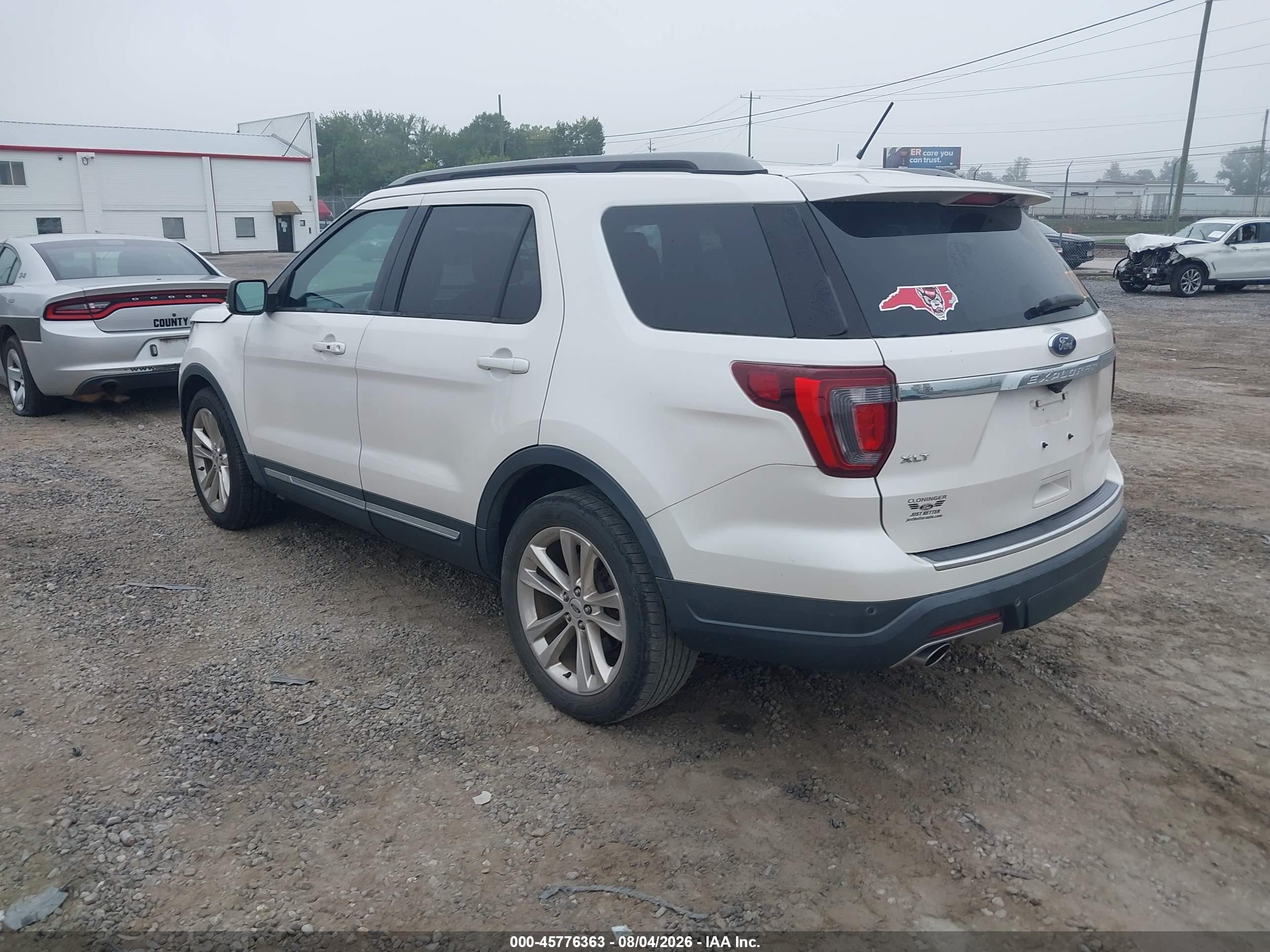 2018 Ford Explorer Xlt White vin: 1FM5K7D80JGA87380