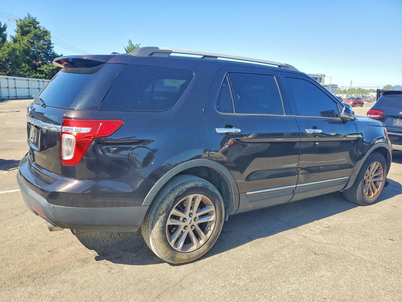 2013 Ford Explorer Xlt Maroon vin: 1FM5K7D81DGA07010