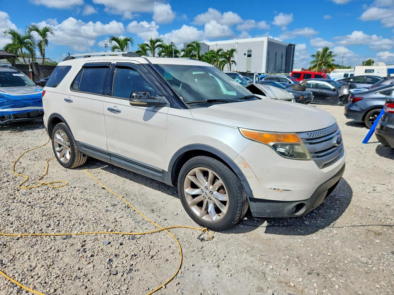 2013 Ford Explorer Xlt White vin: 1FM5K7D81DGA10487