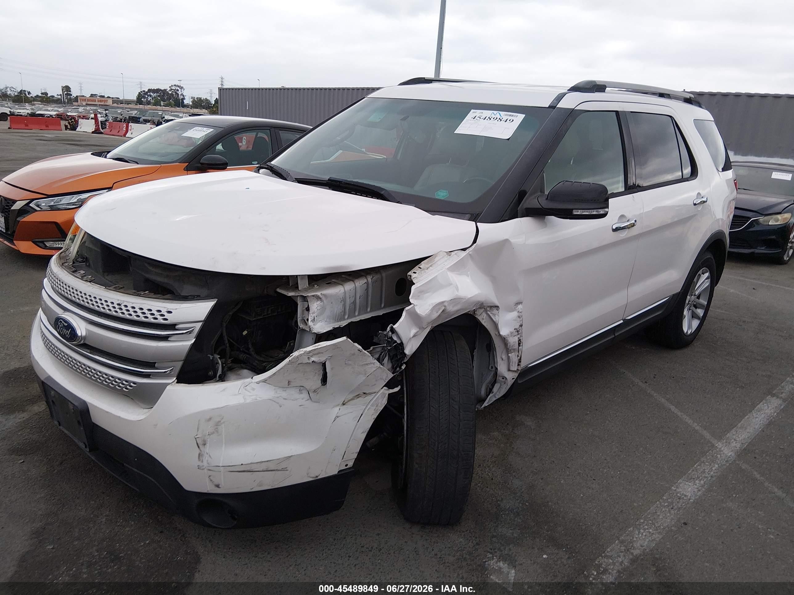 2013 Ford Explorer Xlt White vin: 1FM5K7D81DGC61655