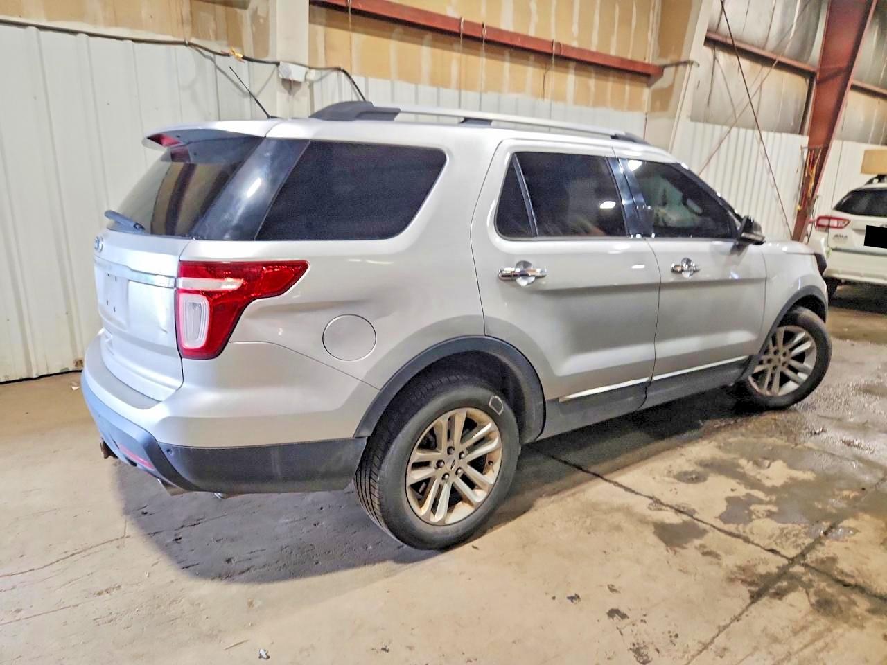 2014 Ford Explorer Xlt Silver vin: 1FM5K7D81EGA37934