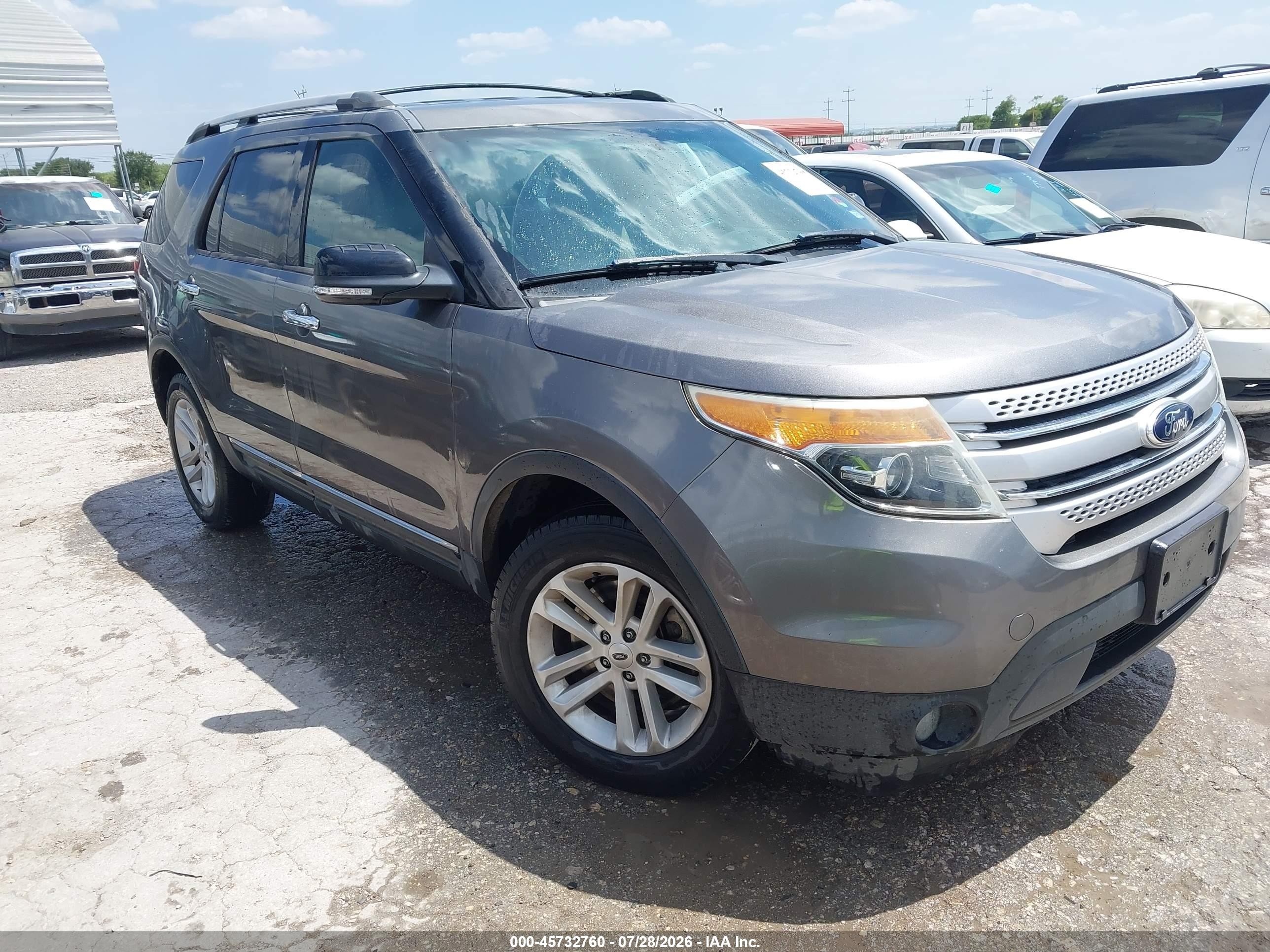 2014 Ford Explorer Xlt Серый vin: 1FM5K7D81EGA43121
