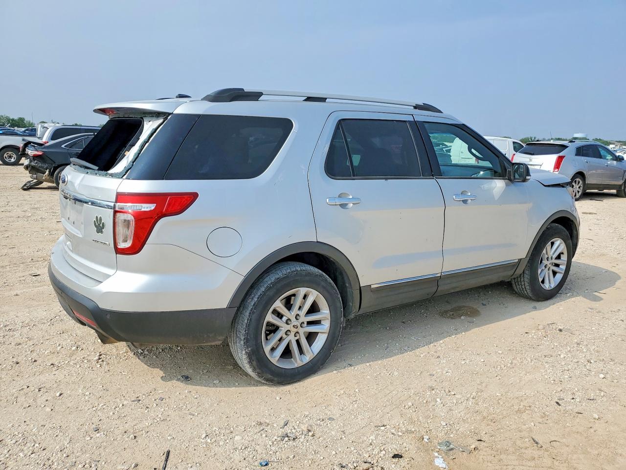 2014 Ford Explorer Xlt Серебряный vin: 1FM5K7D81EGC57266