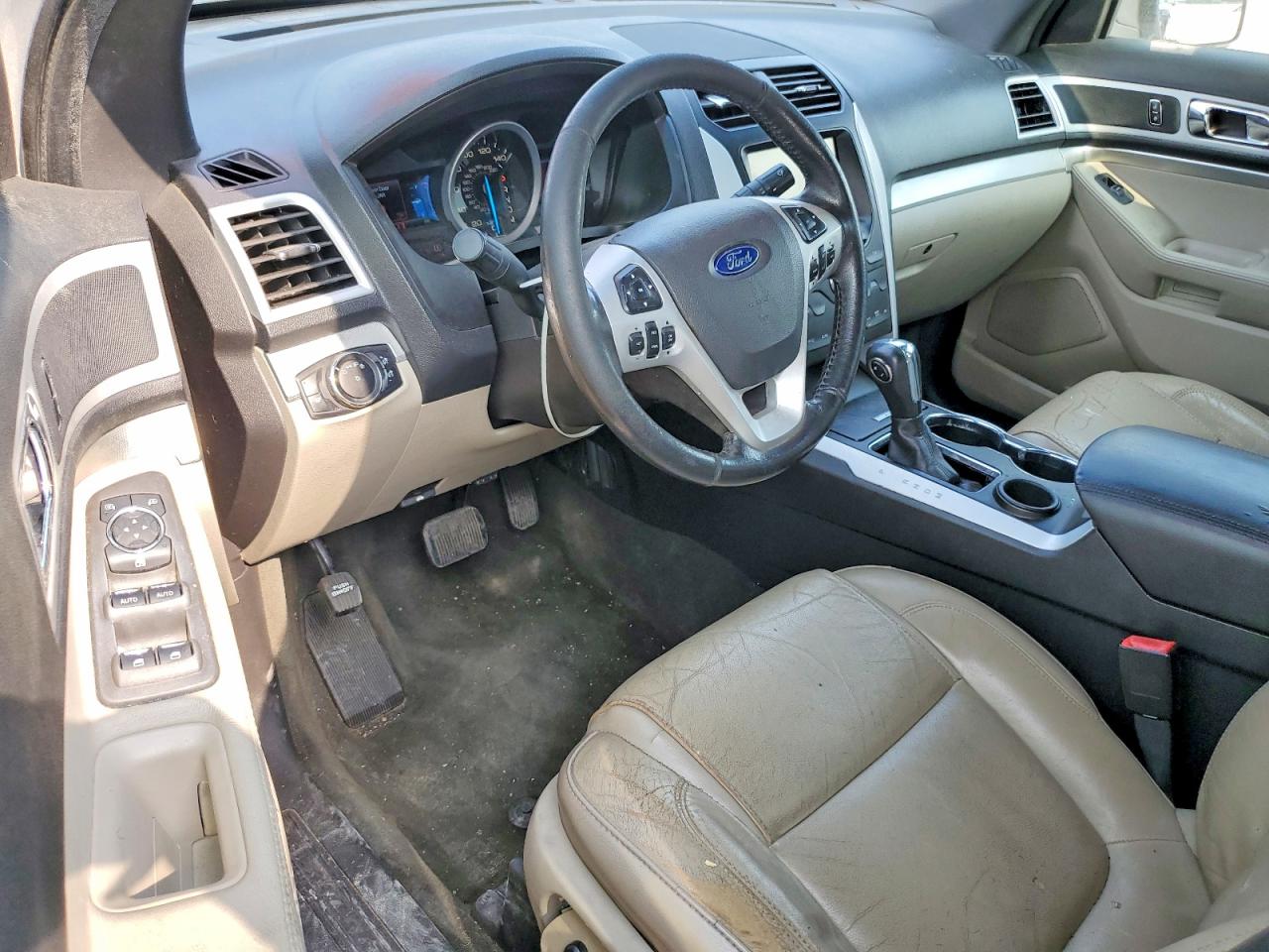 2014 Ford Explorer Xlt Серебряный vin: 1FM5K7D81EGC57266