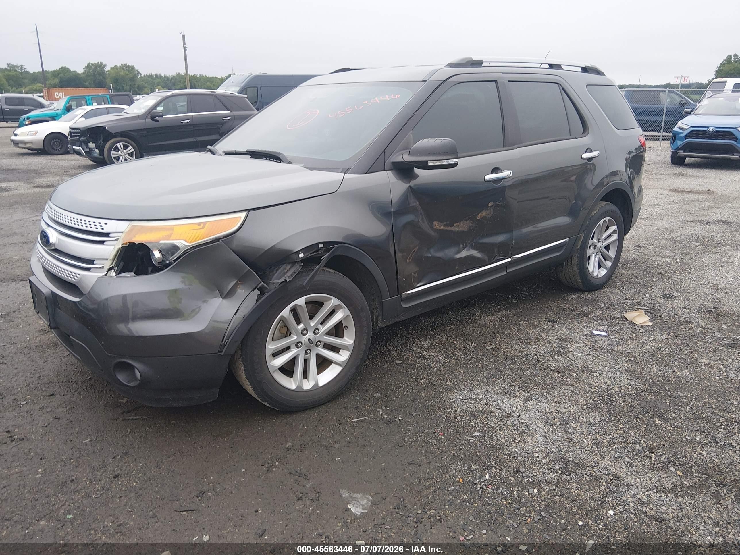 2015 Ford Explorer Xlt Серый vin: 1FM5K7D81FGA52094