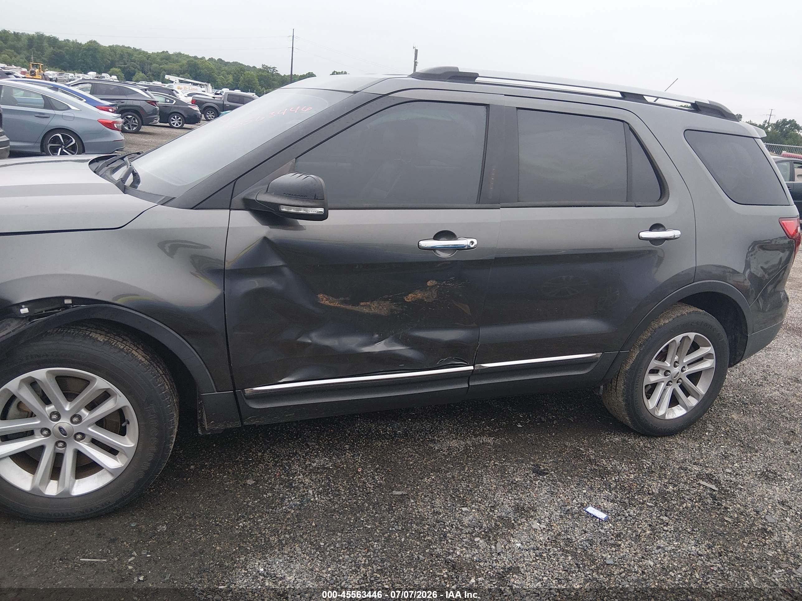 2015 Ford Explorer Xlt Серый vin: 1FM5K7D81FGA52094