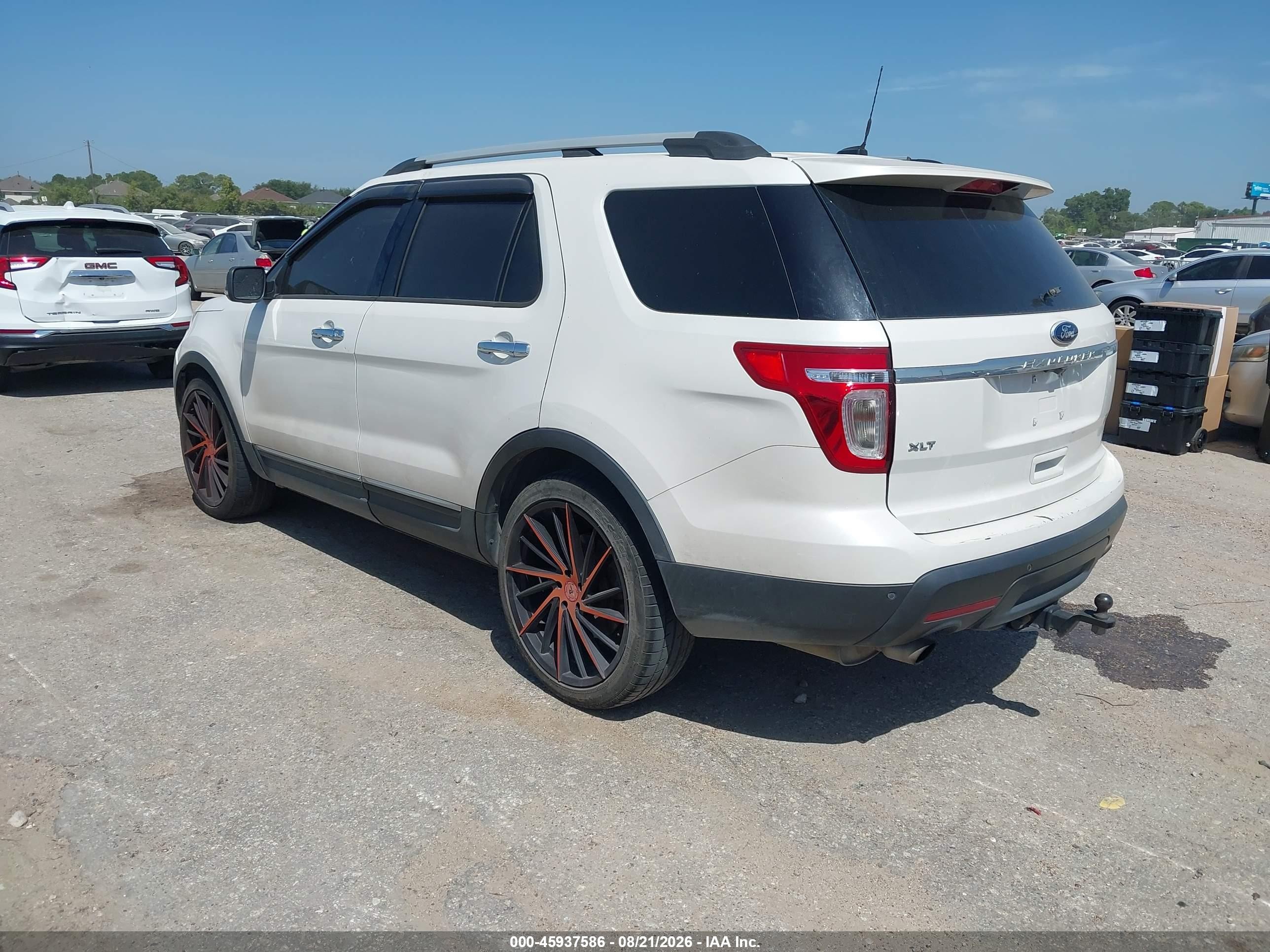 2015 Ford Explorer Xlt White vin: 1FM5K7D81FGB27053