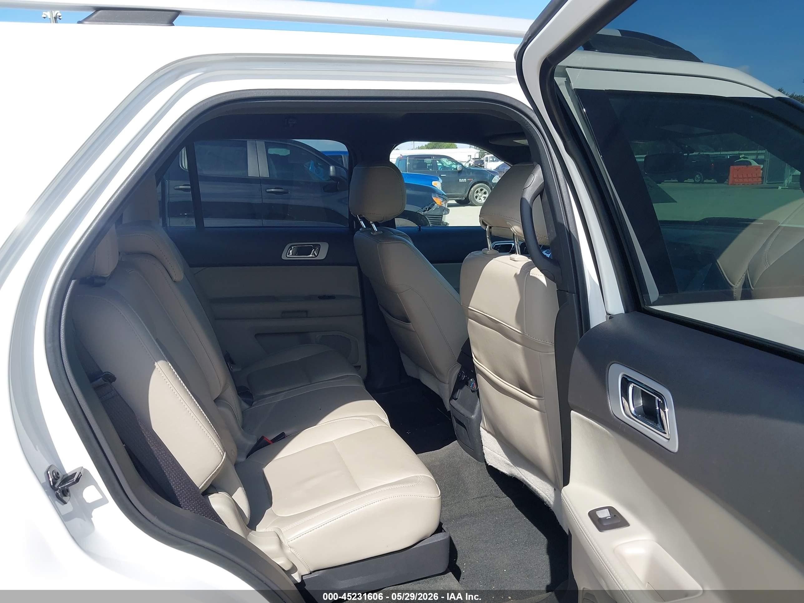 2015 Ford Explorer Xlt White vin: 1FM5K7D81FGC04682
