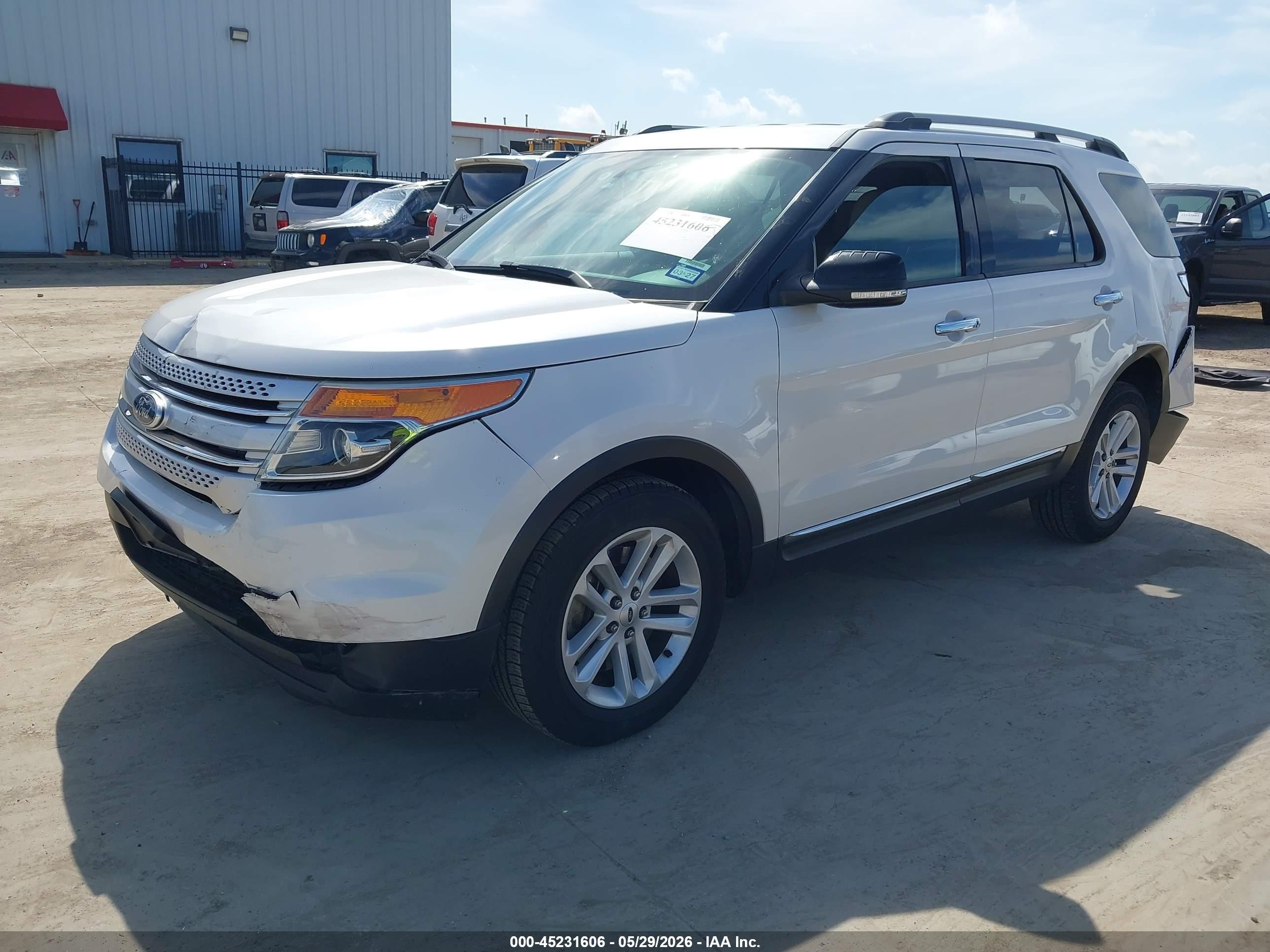 2015 Ford Explorer Xlt White vin: 1FM5K7D81FGC04682