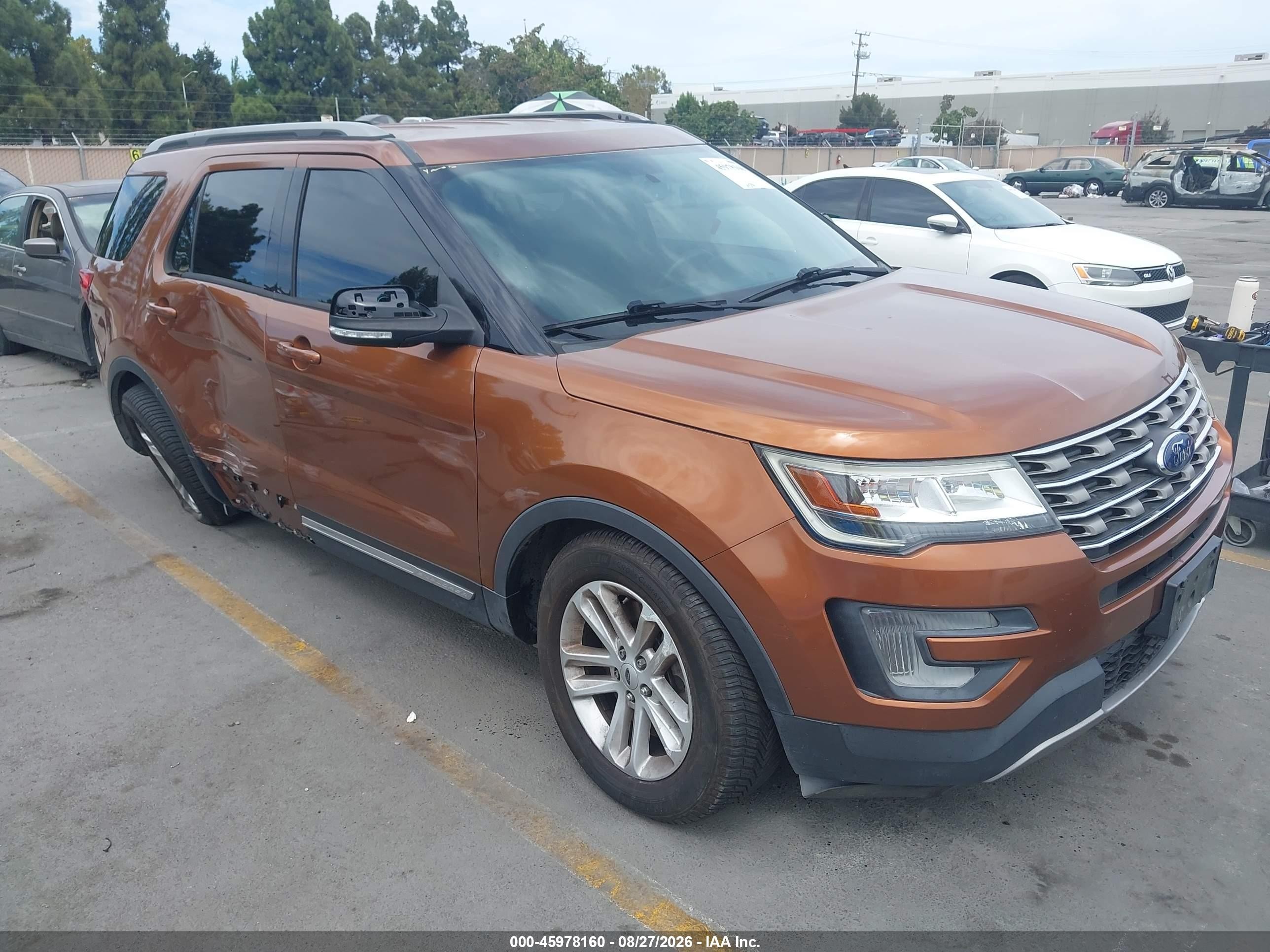 2017 Ford Explorer Xlt Orange vin: 1FM5K7D81HGE39070
