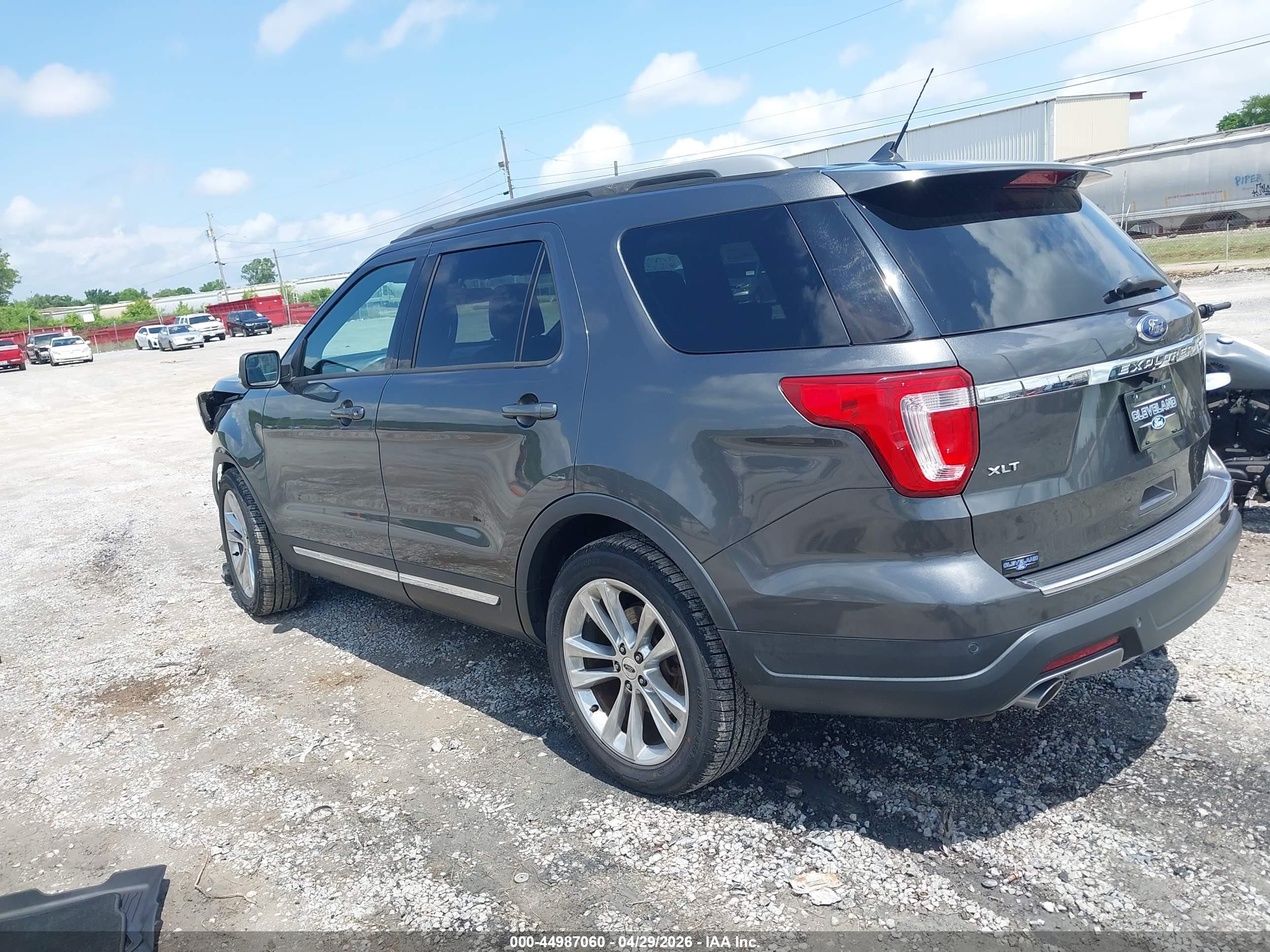 2018 Ford Explorer Xlt Gray vin: 1FM5K7D81JGA39886